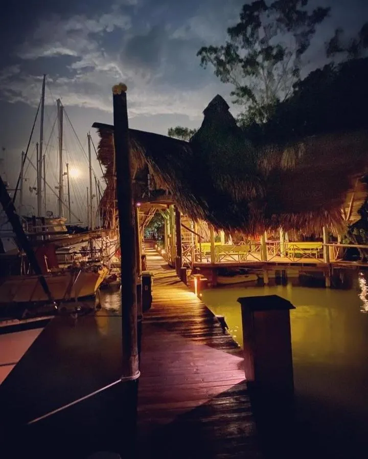 Dog Friendly Hotel $Rio Dulce - $Tortugal Boutique River Lodge