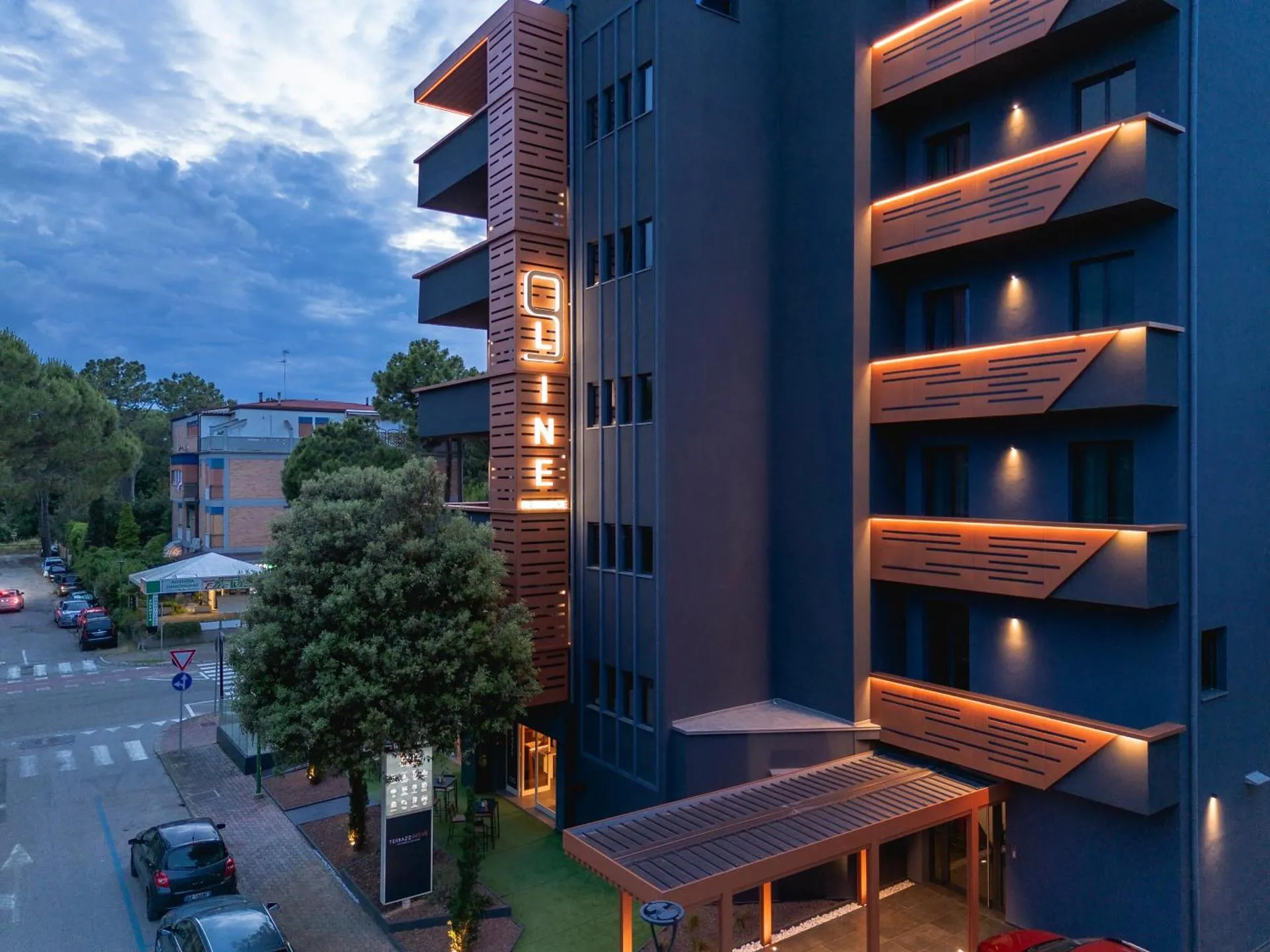 Dog Friendly Aparthotel $Milano Marittima - $Residence 9 Line