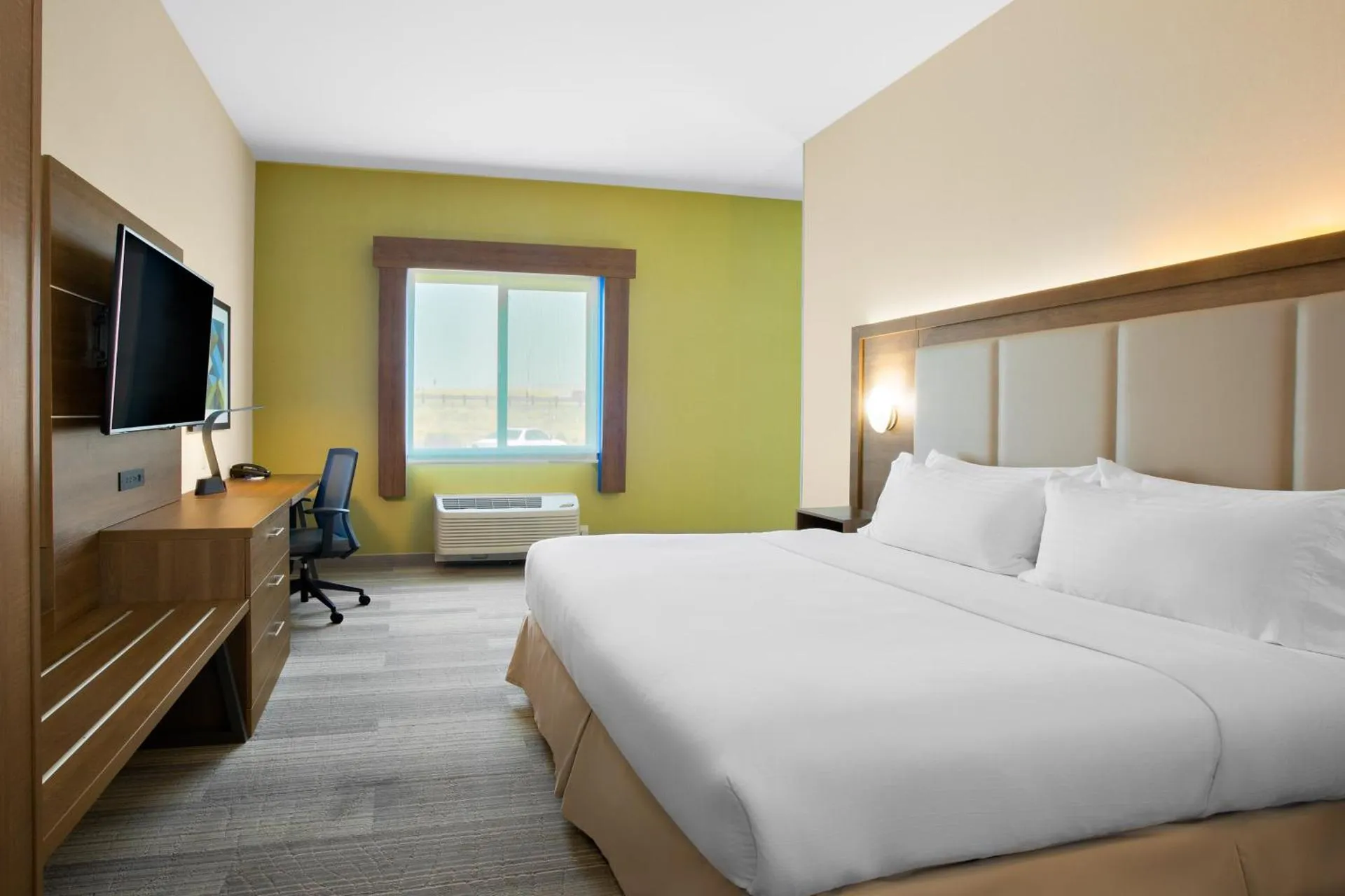 Holiday Inn Express Hotel & Suites Ontario, an IHG Hotel