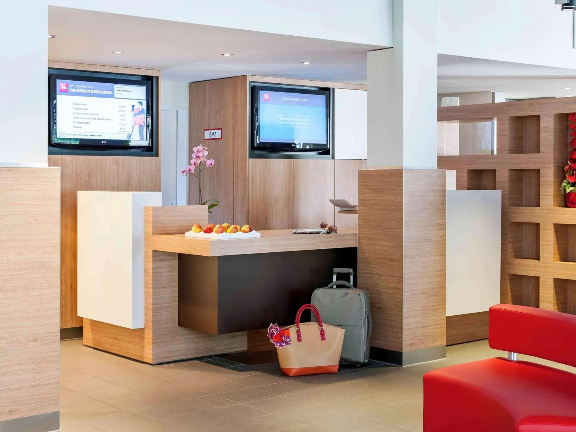 Dog Friendly Hotel $Kleinmachnow - $ibis Berlin Dreilinden