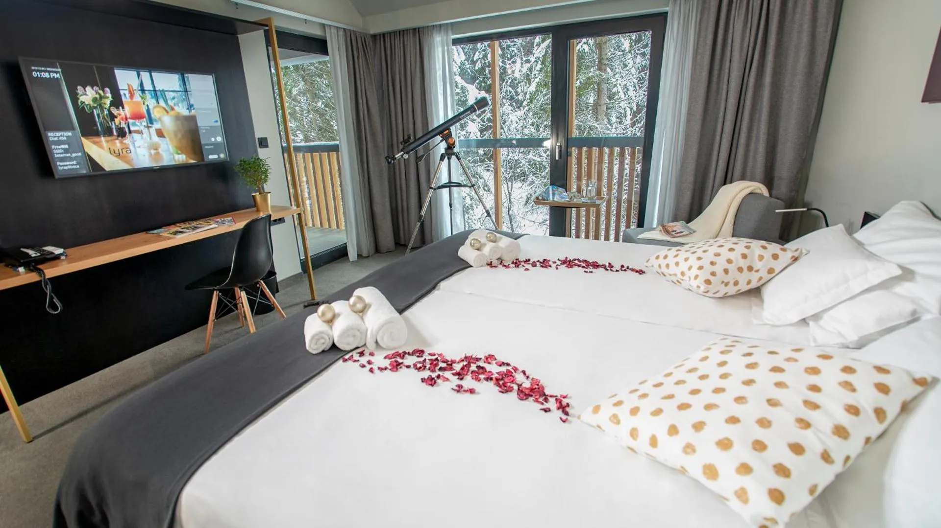 Dog Friendly Hotel $Ličko Petrovo Selo - $Lyra Hotel Plitvice