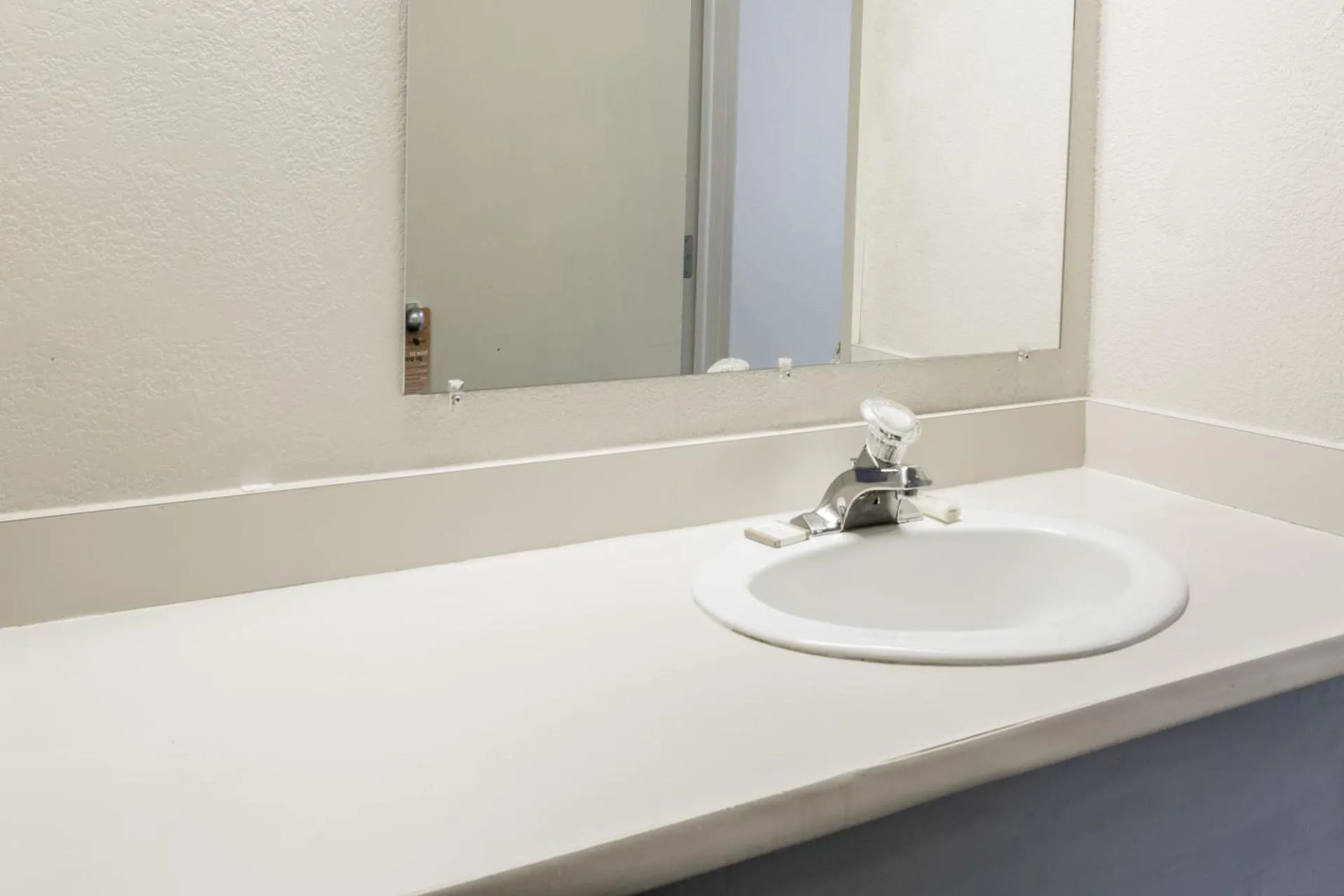 Dog Friendly Hotel $Colorado Springs - $Motel 6-Colorado Springs, CO - Air Force Academy