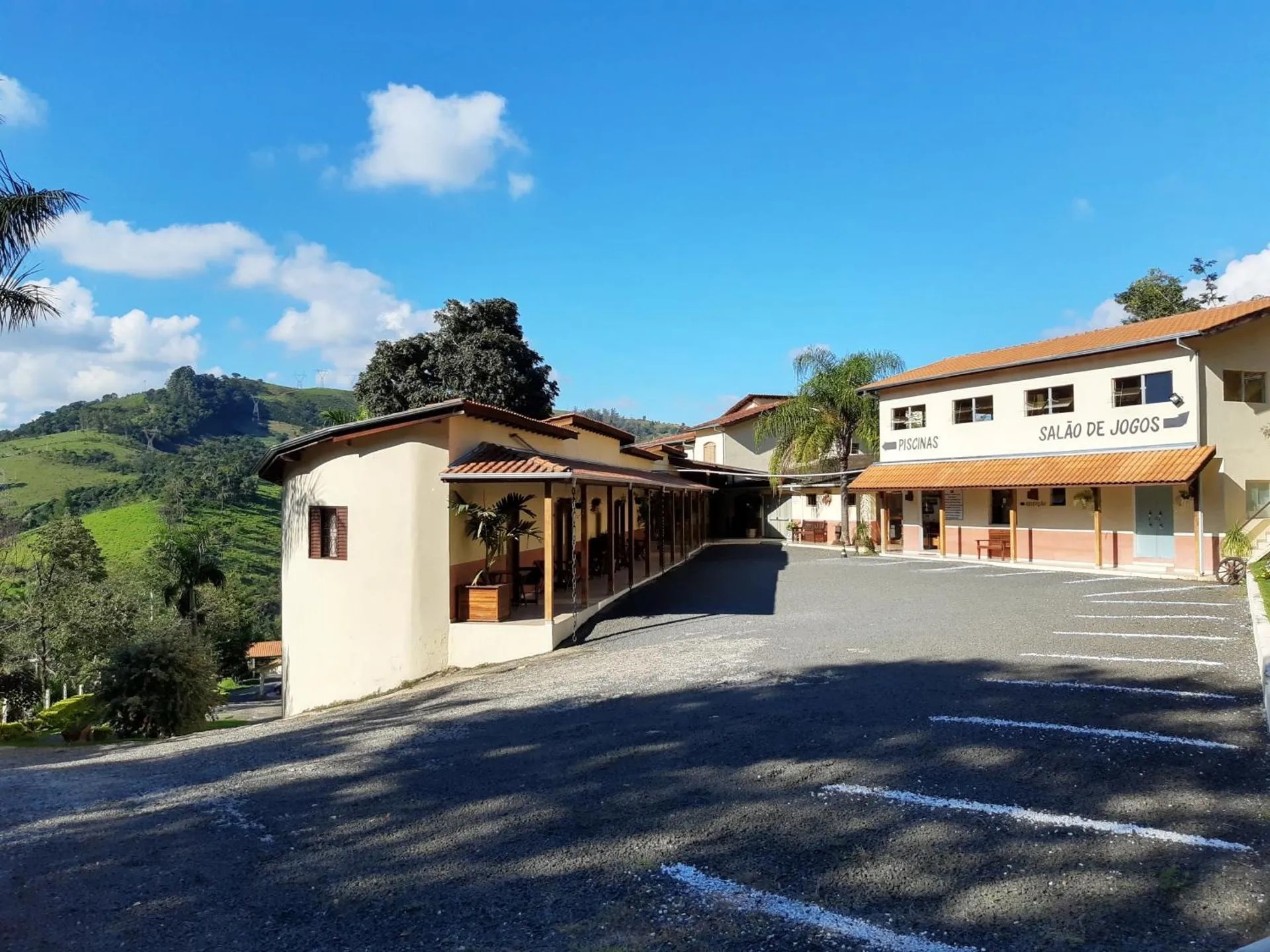 Dog Friendly Inn $Lindóia - $Pousada Colonetti