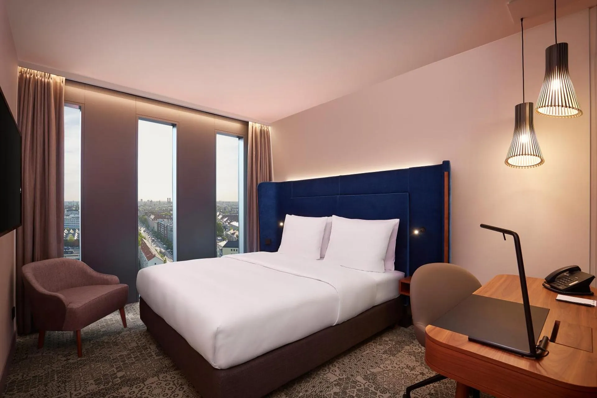 Dog Friendly Hotel $Munich - $Hyperion Hotel München