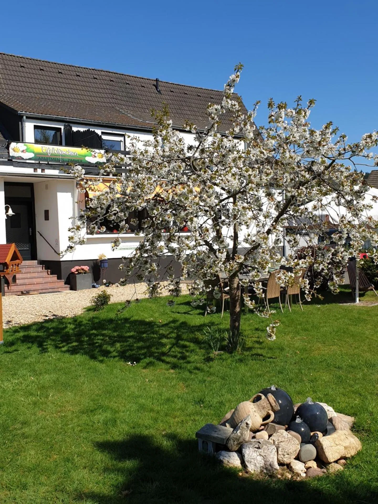 Dog Friendly Inn $Heimbach - $Eifelblümchen