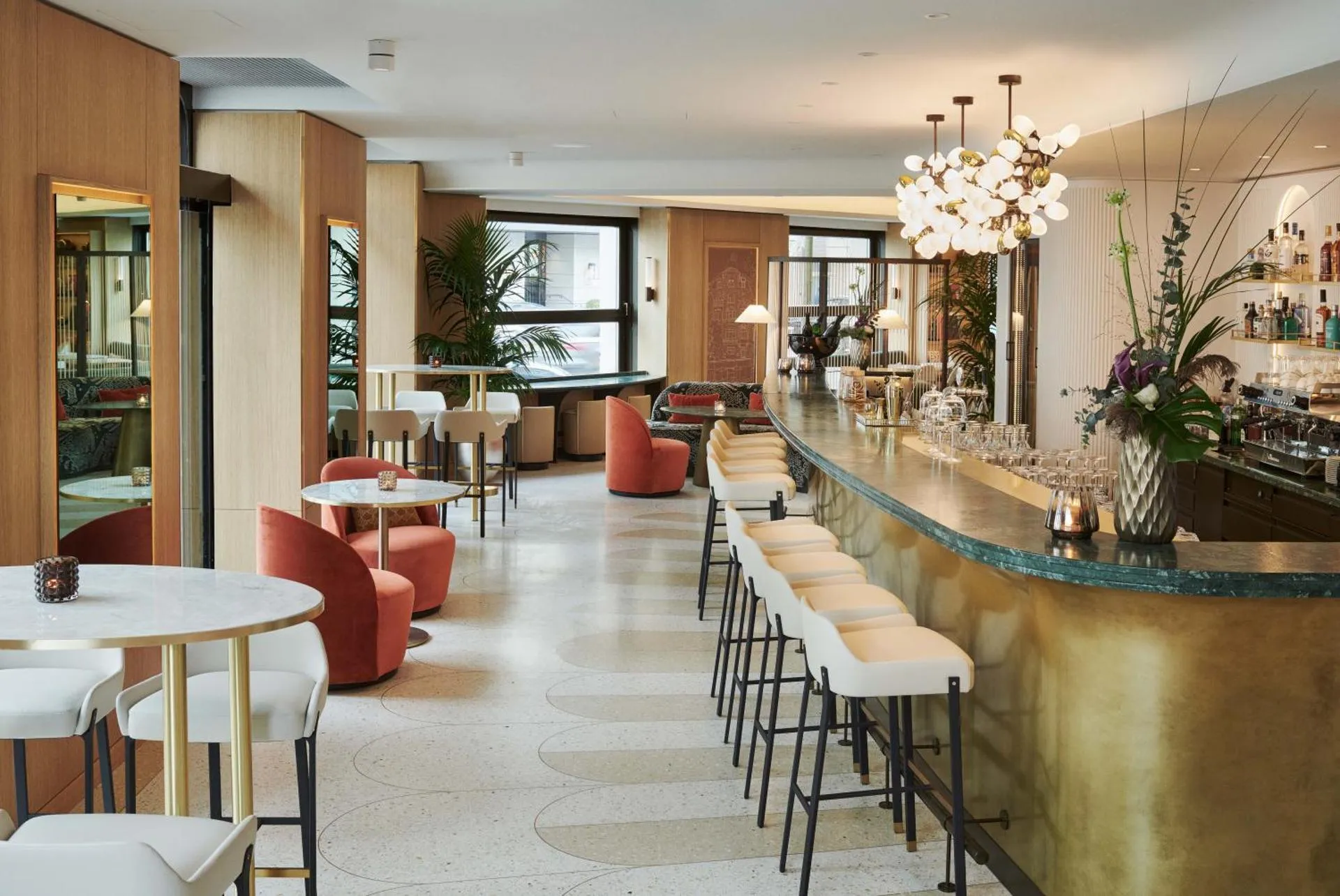 Dog Friendly Hotel $Zürich - $Small Luxury Hotel Ambassador Zurich
