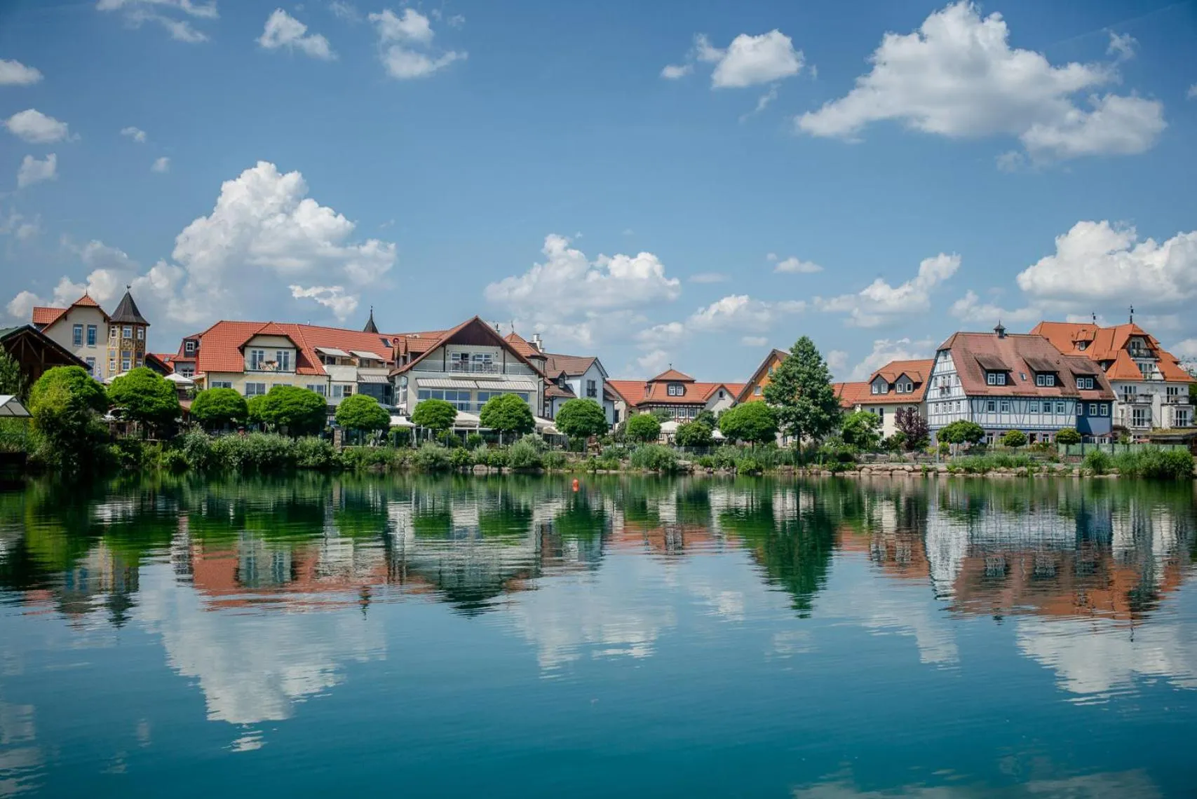 Dog Friendly Hotel $Niedernberg - $Seehotel Niedernberg - Das Dorf am See