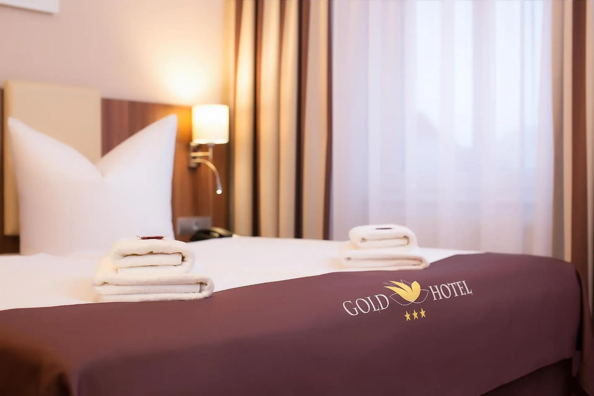 Dog Friendly Hotel $Berlin - $Gold Hotel
