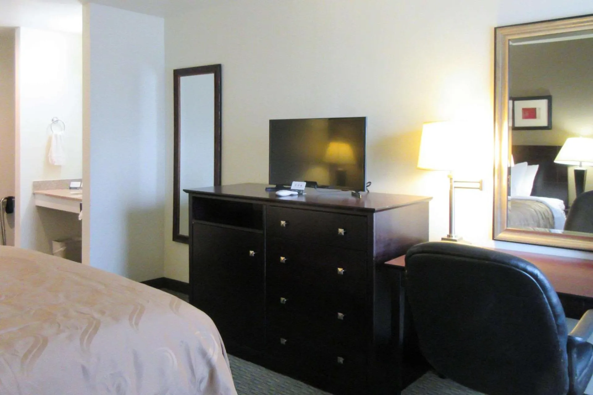 Dog Friendly Hotel $Longmont - $Quality Inn