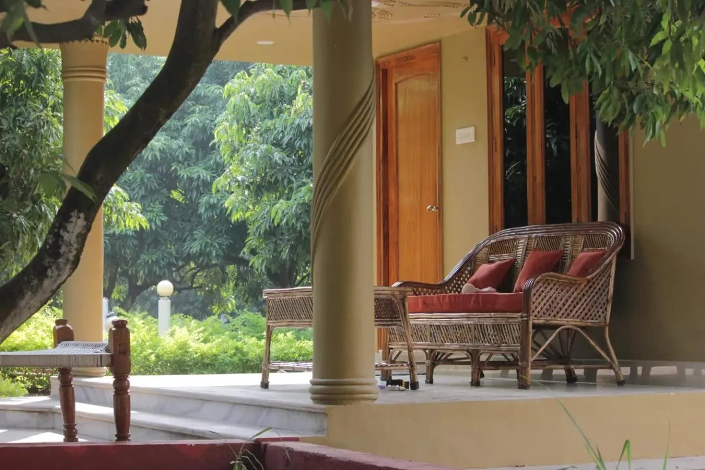 Corbett Farmyard Safari Lodge