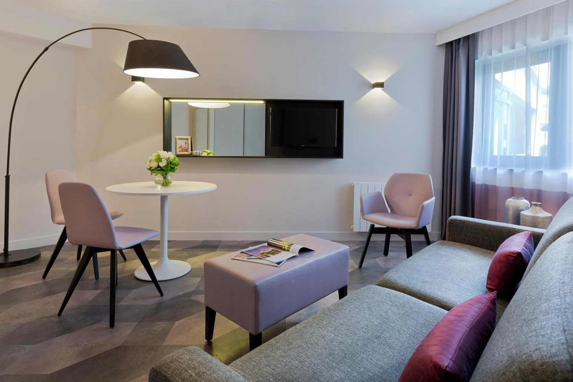 Dog Friendly Aparthotel $Paris - $Citadines Trocadéro Paris