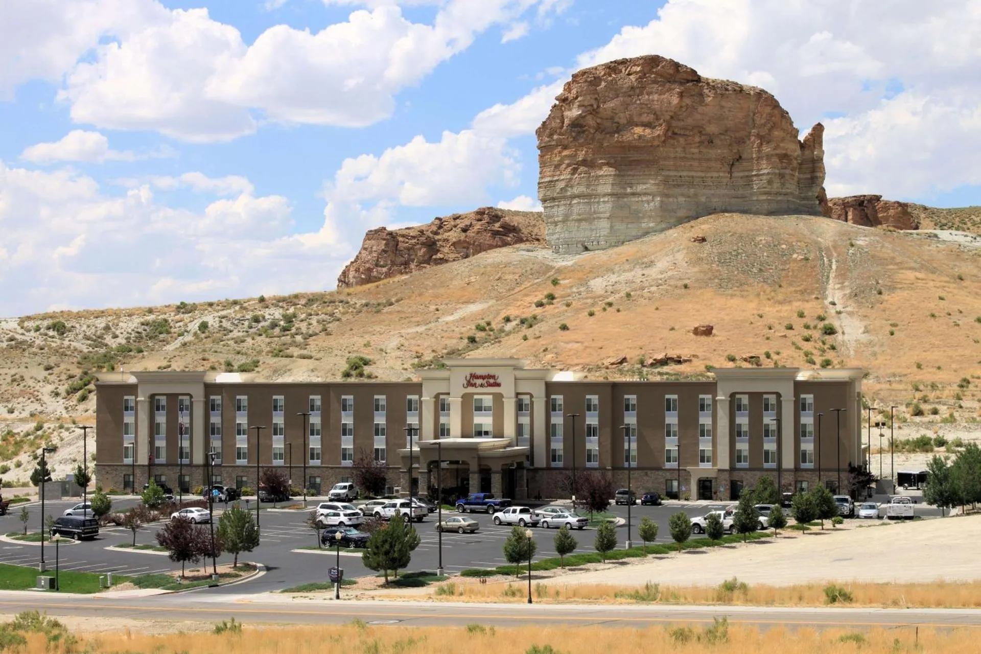 Dog Friendly Hotel $Green River - $Hampton Inn & Suites Green River