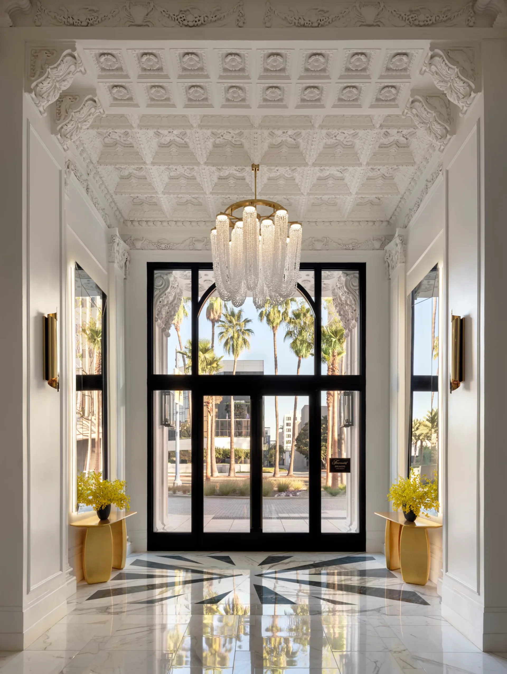 Fairmont Breakers Long Beach interior