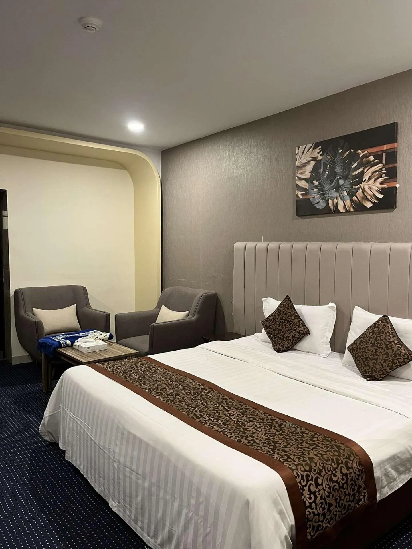 Dog Friendly Hotel $Al Madinah - $فندق شموخ العزيزيه