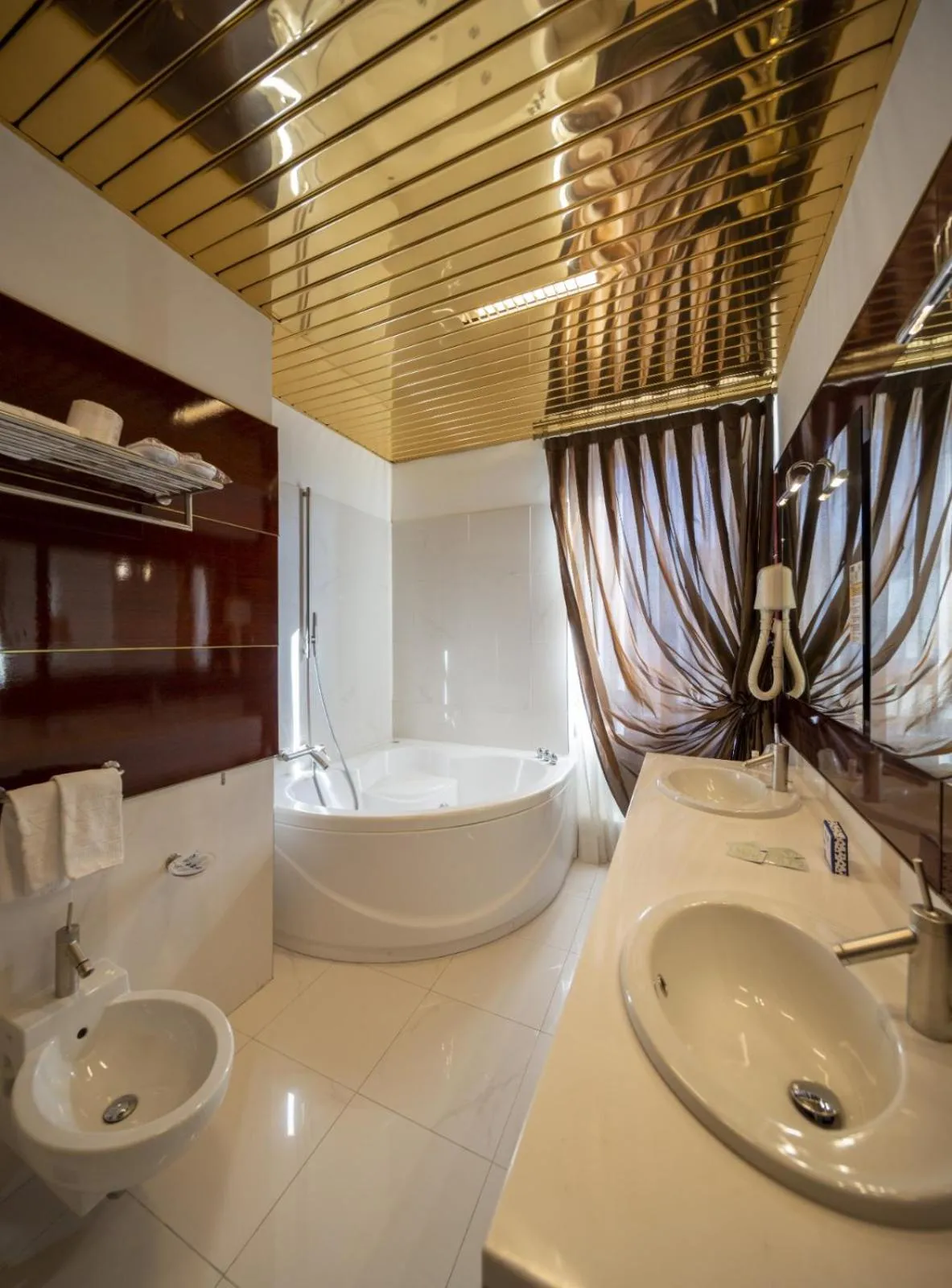 Dog Friendly Hotel $Terni - $Hotel Valentino