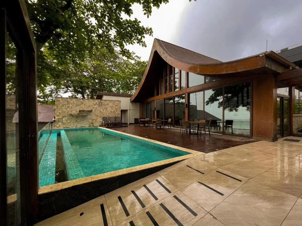 Mighil Hotel
