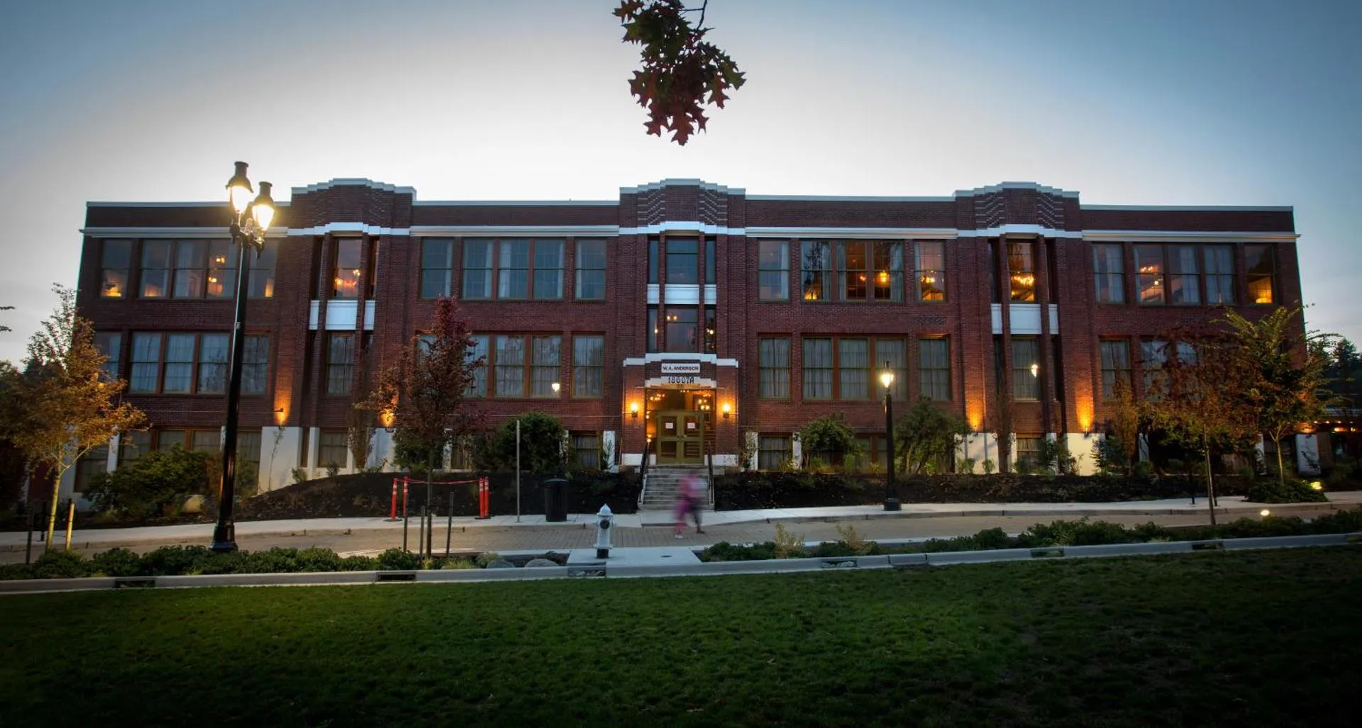Dog Friendly Hotel $Bothell - $McMenamins Anderson School