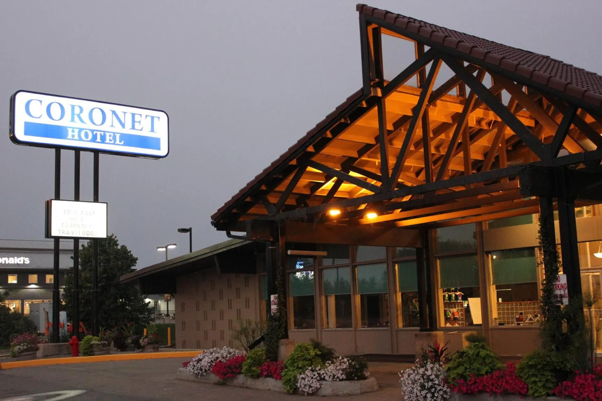 Dog Friendly Hotel $Prince Albert - $Coronet Hotel