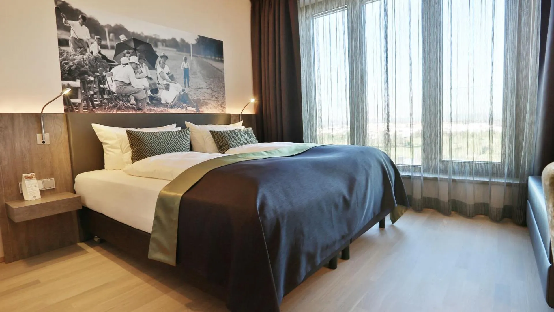 Dog Friendly Hotel $Cologne - $Hotel Köln11 im Kölner Golfclub