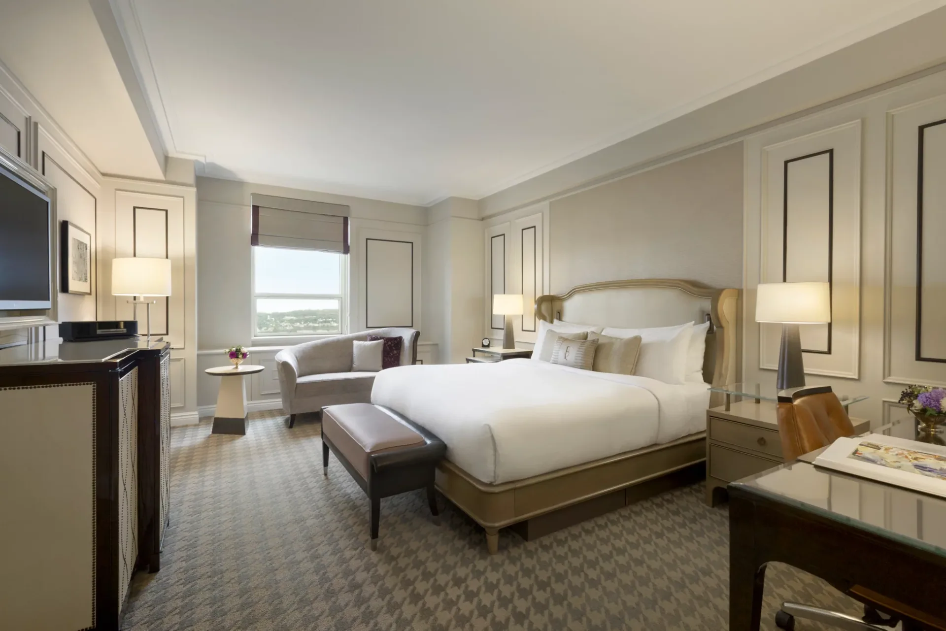 Fairmont Le Château Frontenac interior