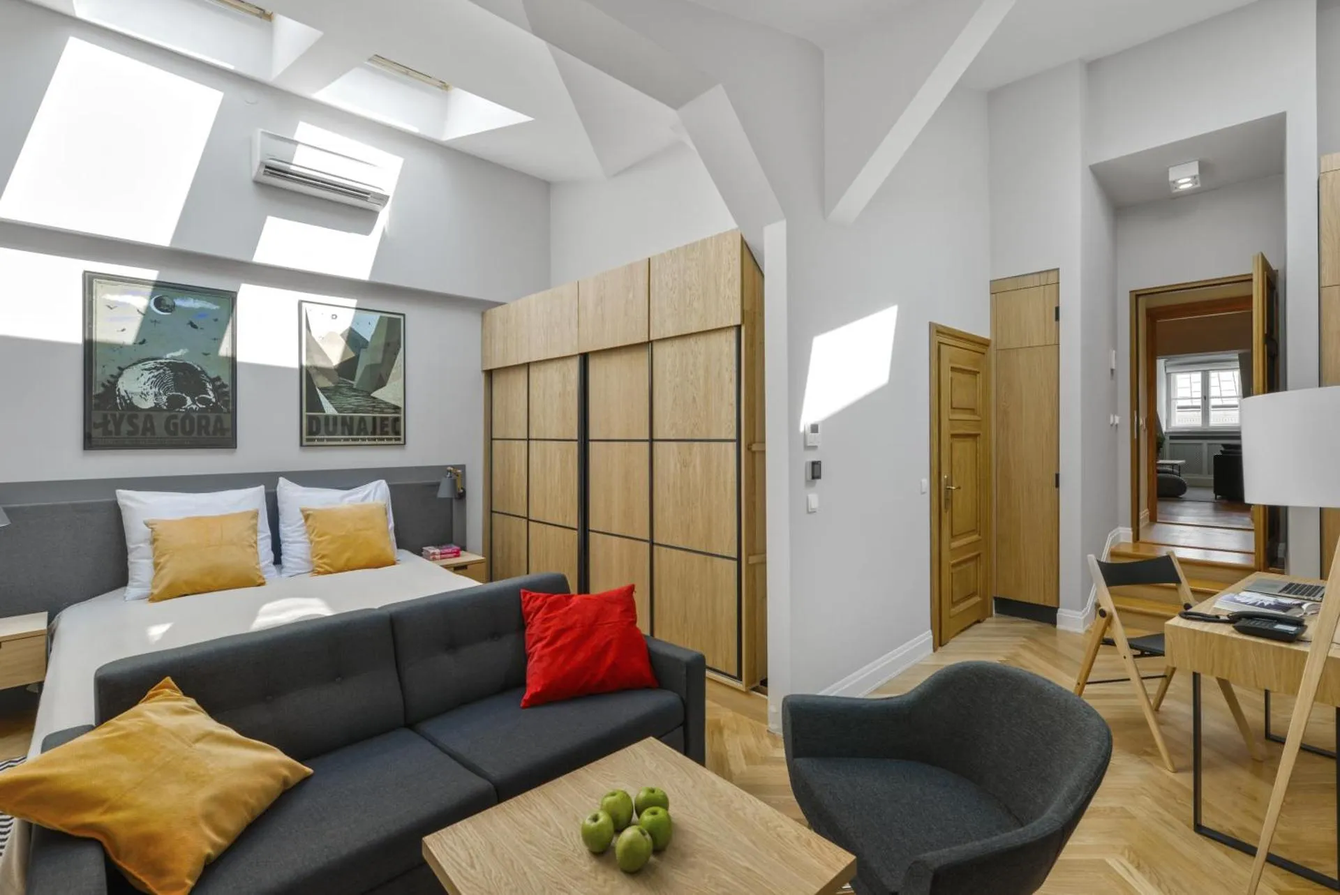 STRADONIA Serviced Apartments