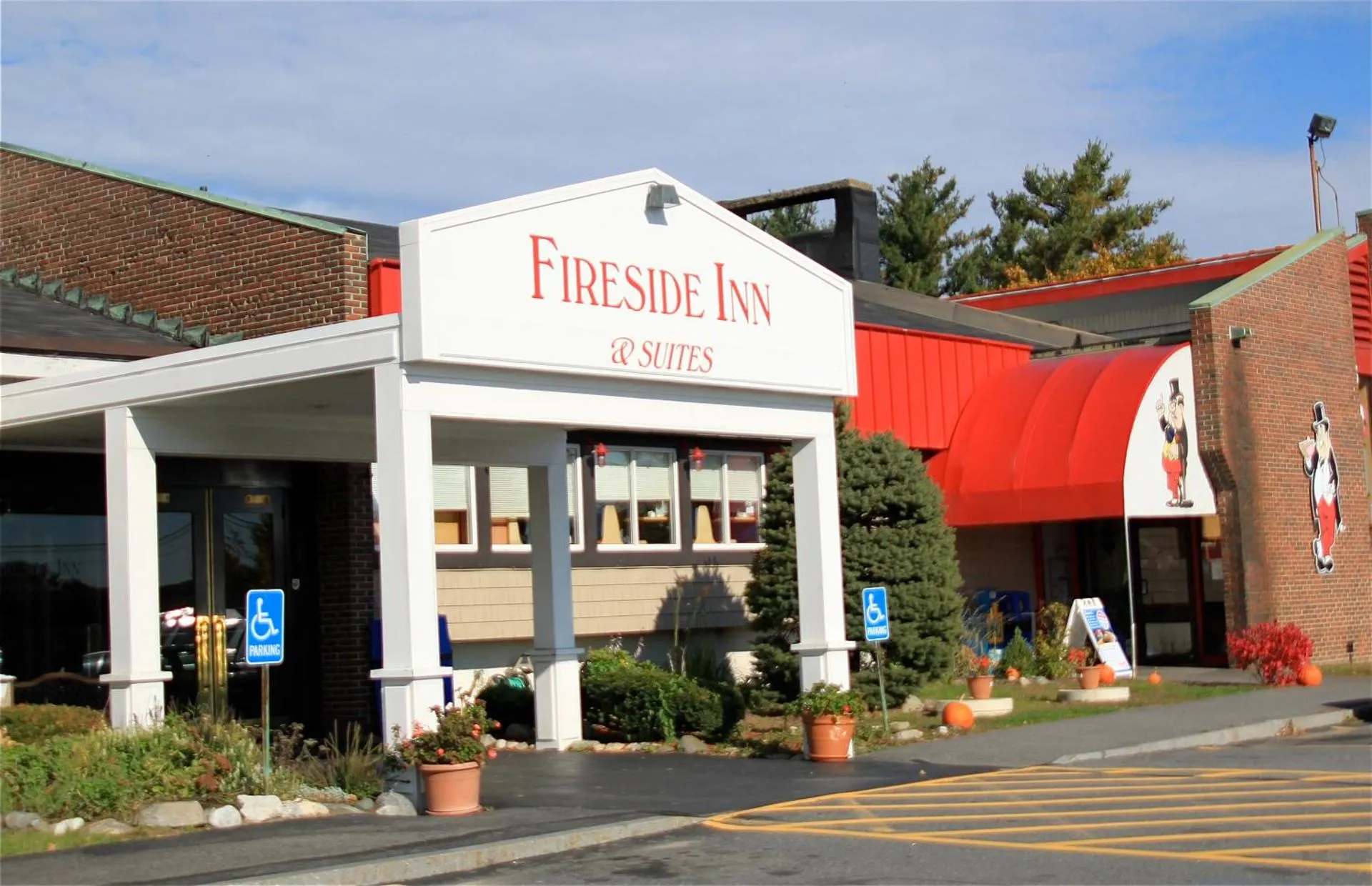 Dog Friendly Hotel $Waterville - $Fireside Inn & Suites Waterville