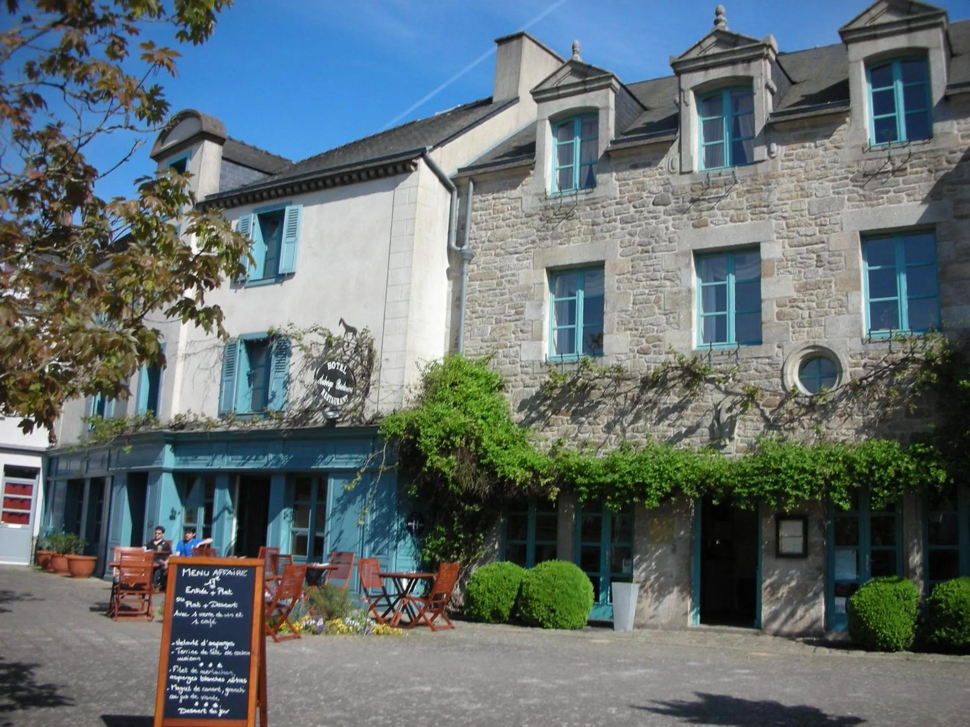 Dog Friendly Hotel $La Roche-Bernard - $Auberge Bretonne