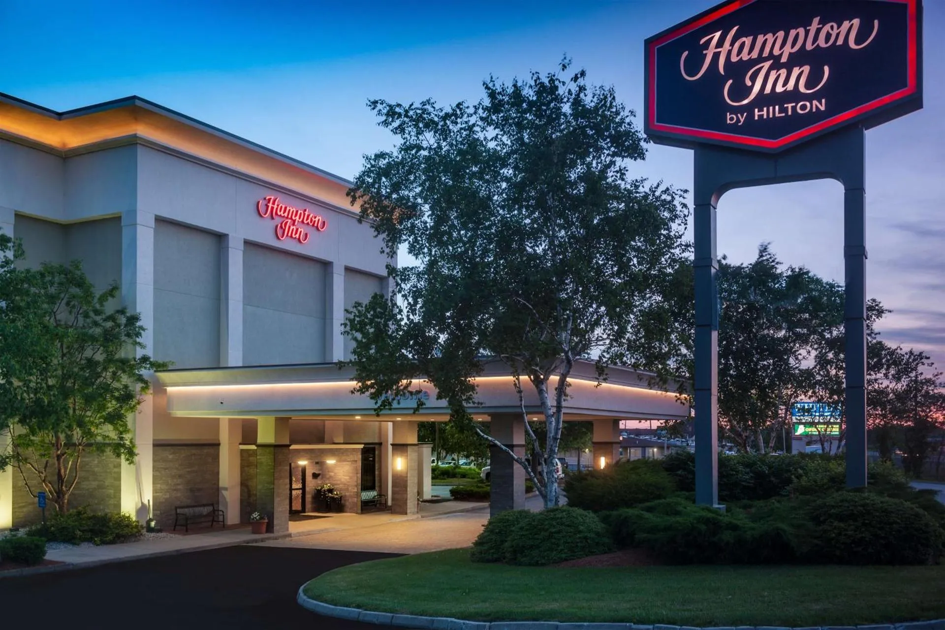 Dog Friendly Hotel $North Westport - $Hampton Inn Fall River/Westport