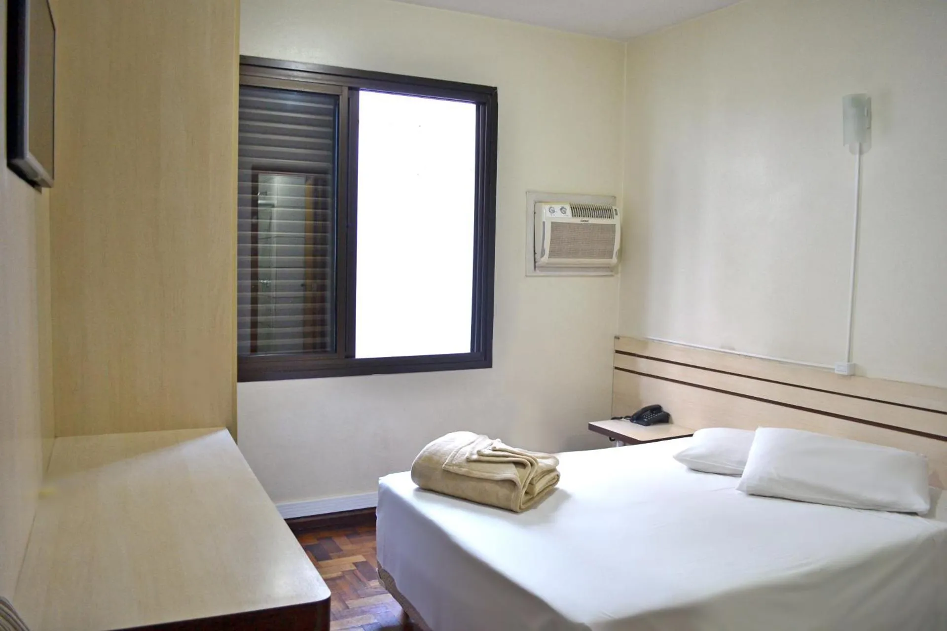 Colossi Hotel