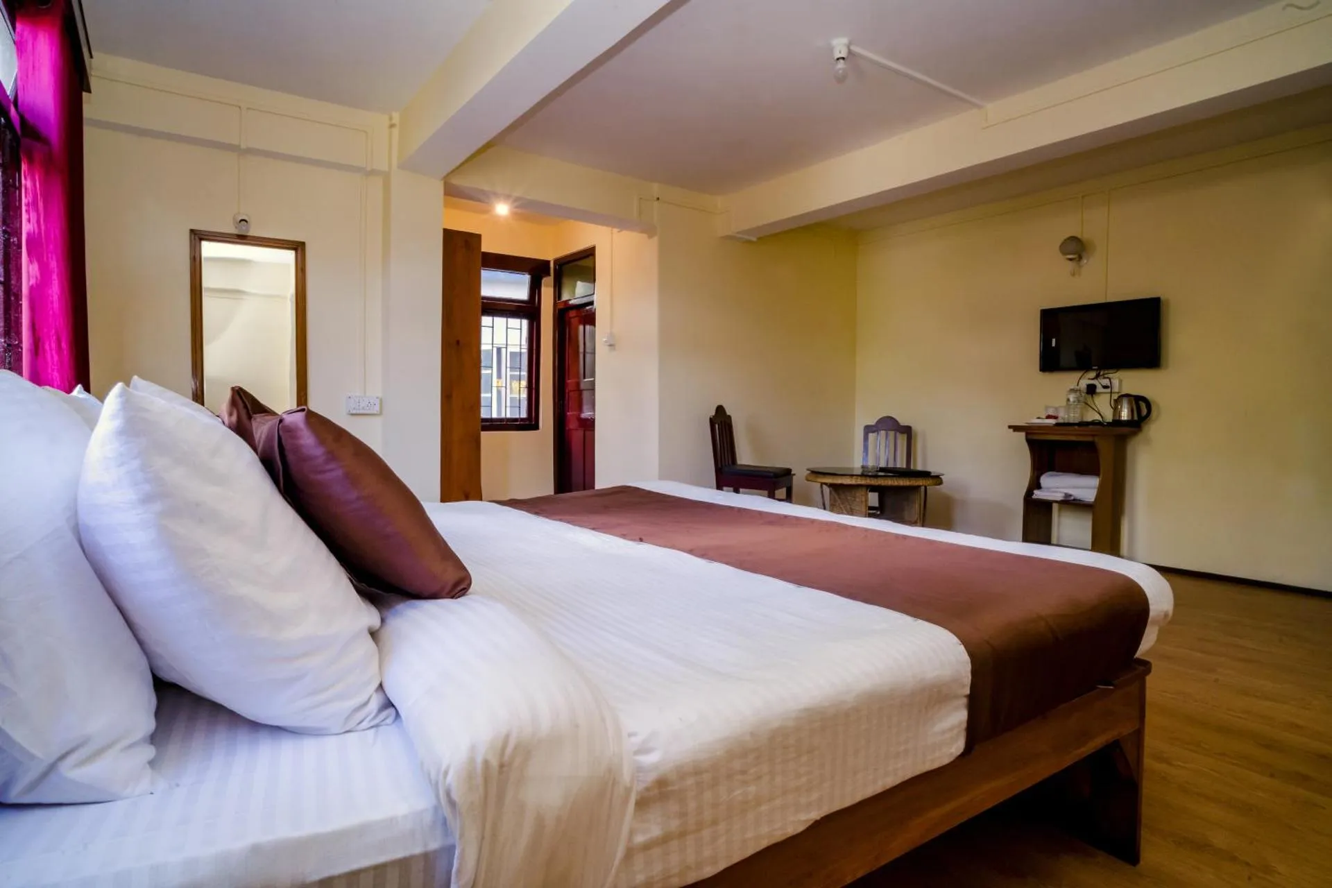Dog Friendly Hotel $Gangtok - $Magpie Mall Road Residency (MG Marg)