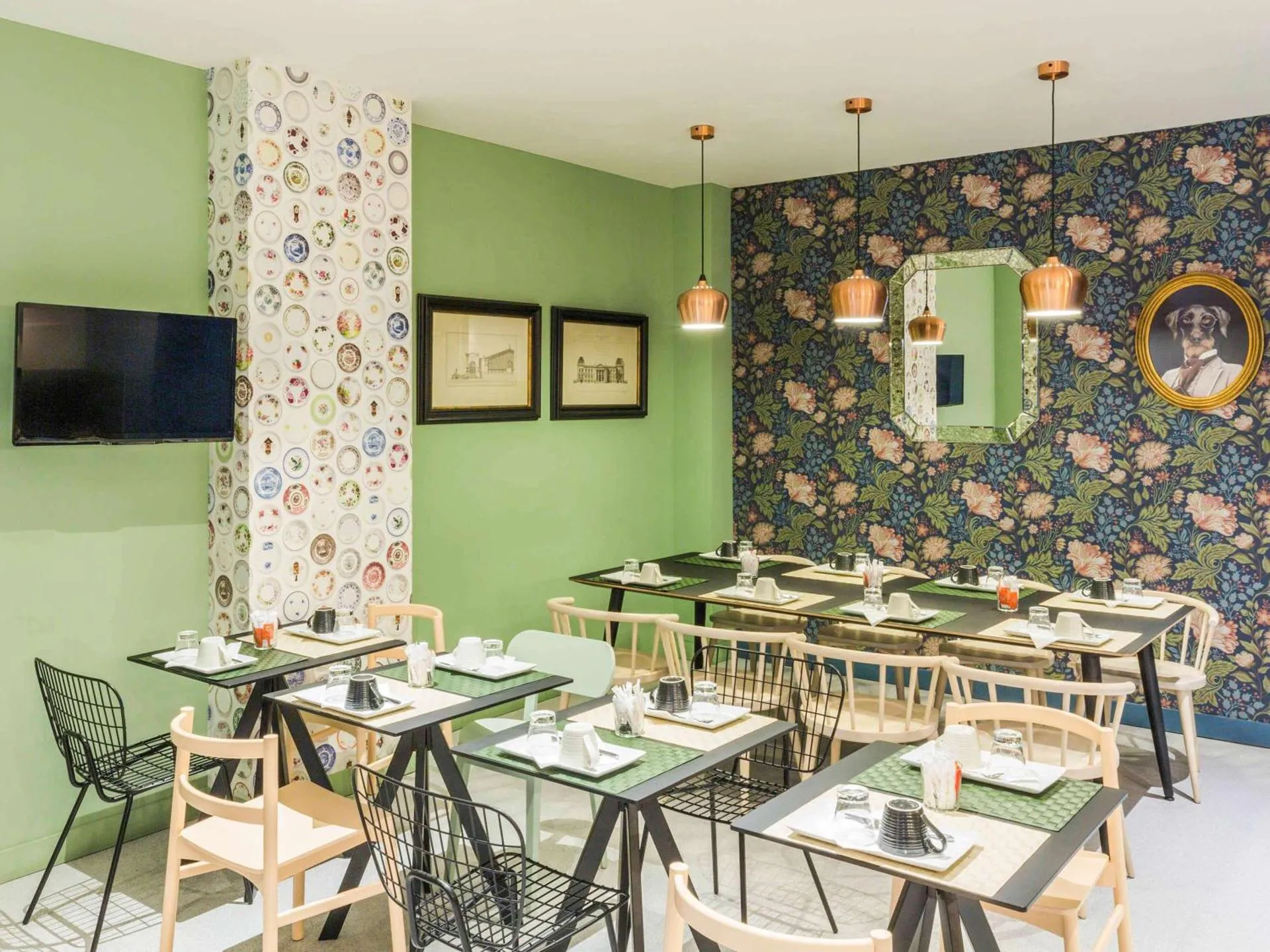 Dog Friendly Hotel $Paris - $ibis Styles Paris Gare de l'Est TGV