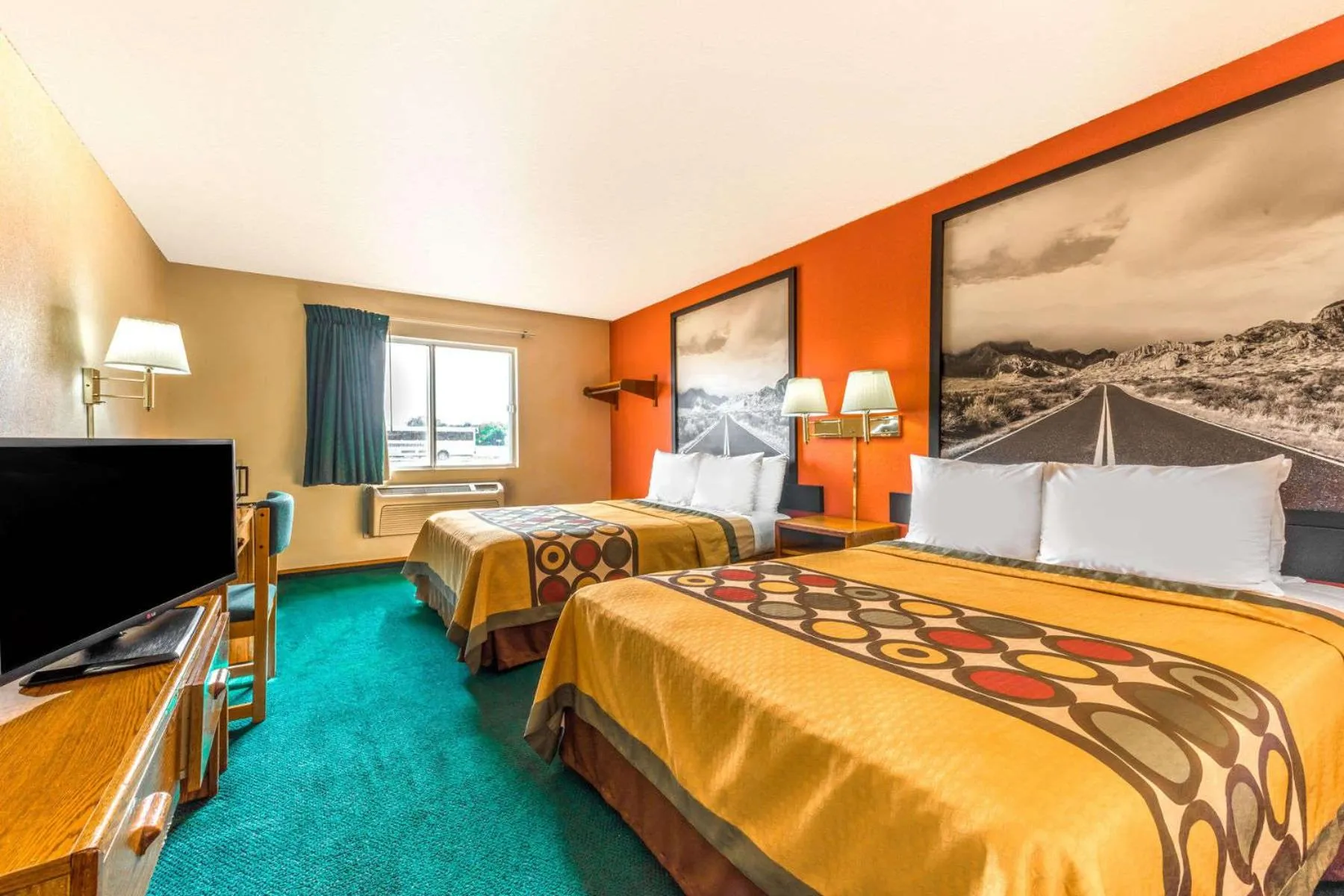 Dog Friendly Hotel $Waco - $Super 8 by Wyndham Waco University Area