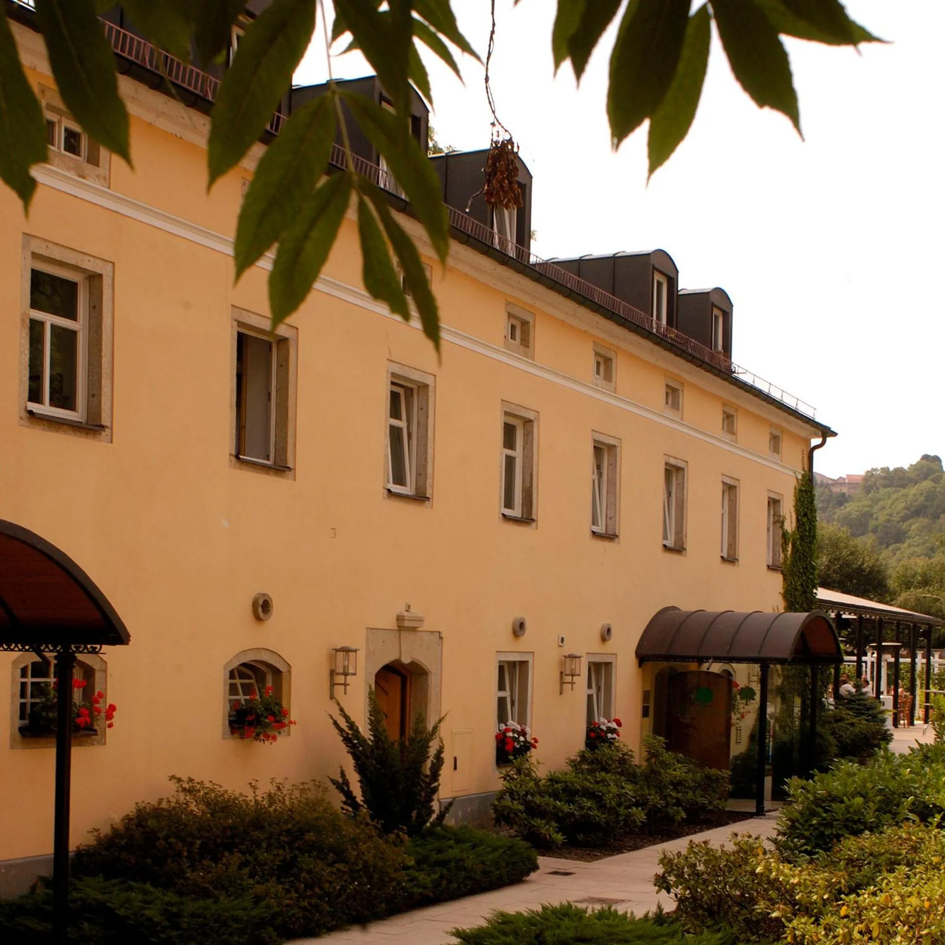 Dog Friendly Hotel $Lockwitz - $Landhaus Lockwitzgrund