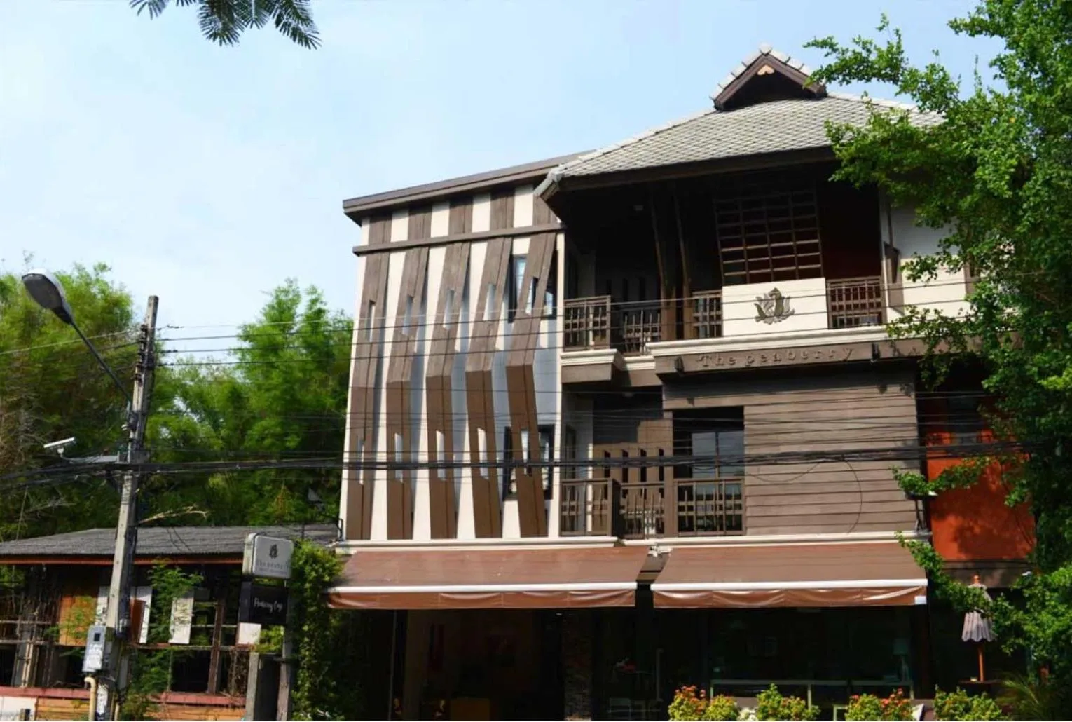 The Peaberry Explorer Hotel