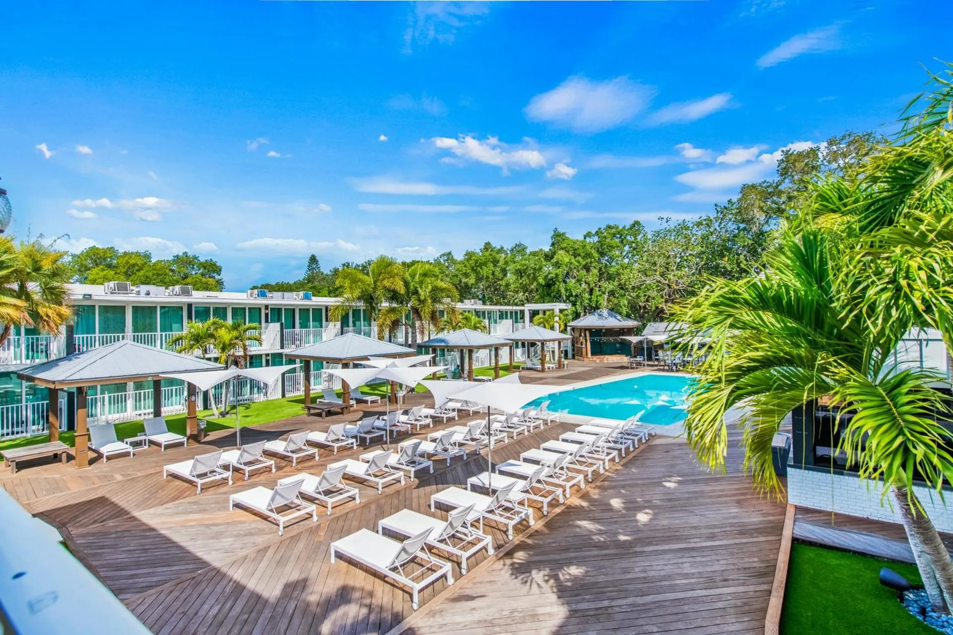 Dog Friendly Hotel $Osprey - $Casey Key Resorts - Mainland