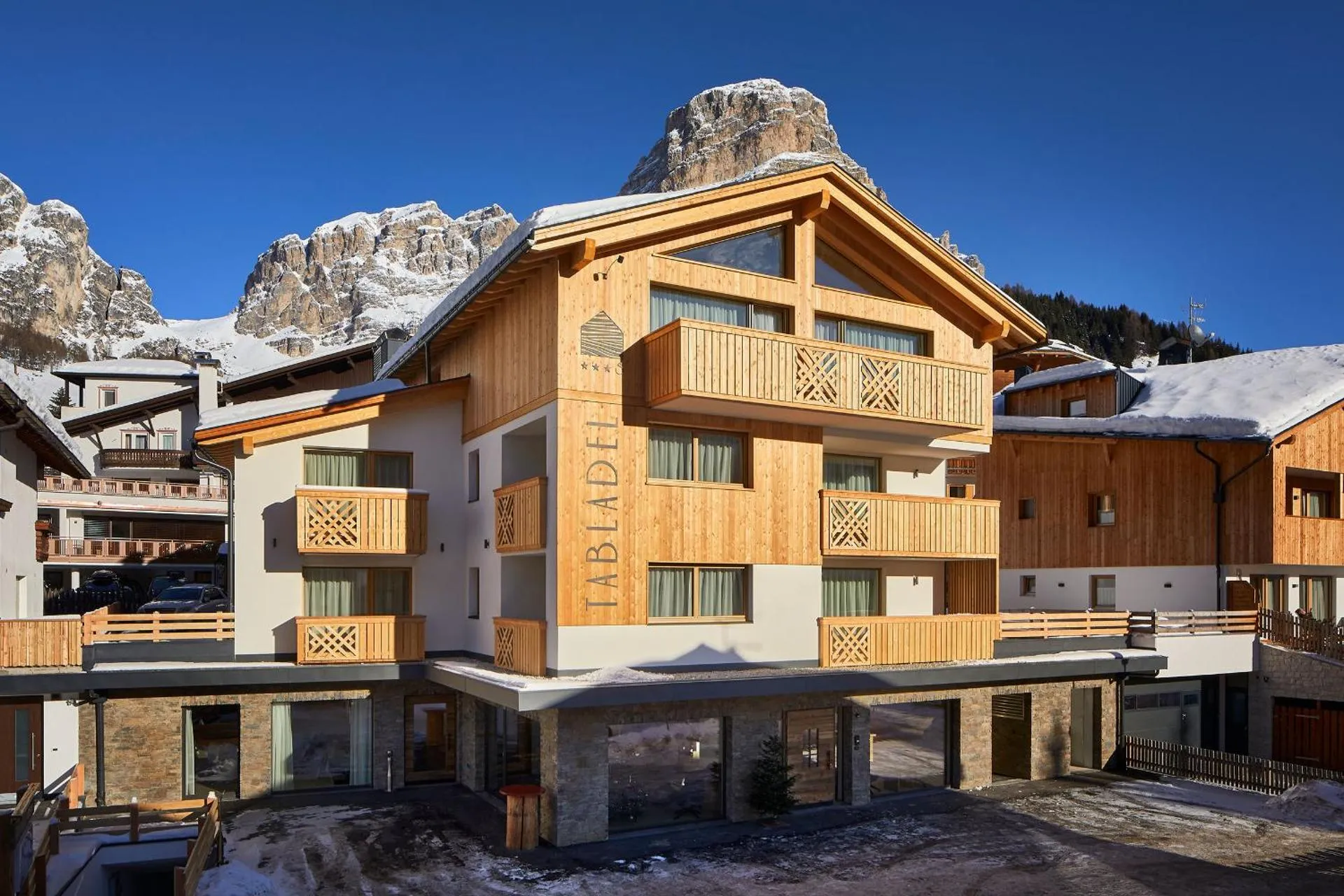Dog Friendly Hotel $Colfosco - $Hotel Tabladel