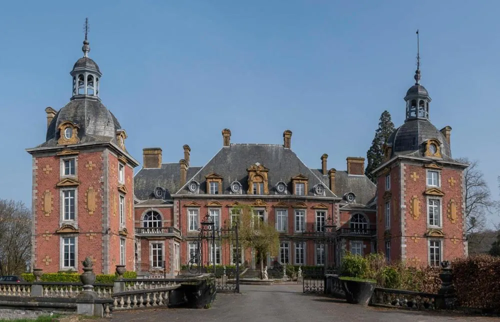 Aparthotel Domaine du Chateau de la Neuville
