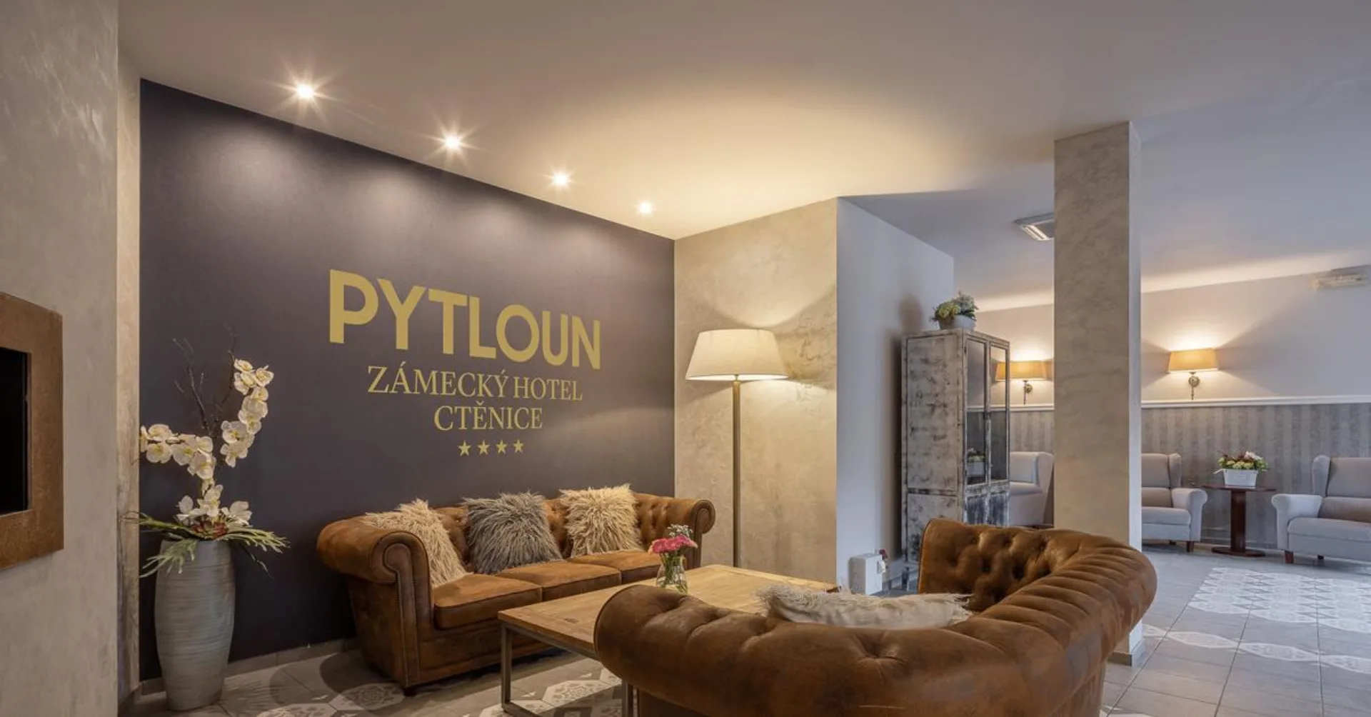 Pytloun Chateau Hotel Ctěnice, a dog friendly hotel in Prague