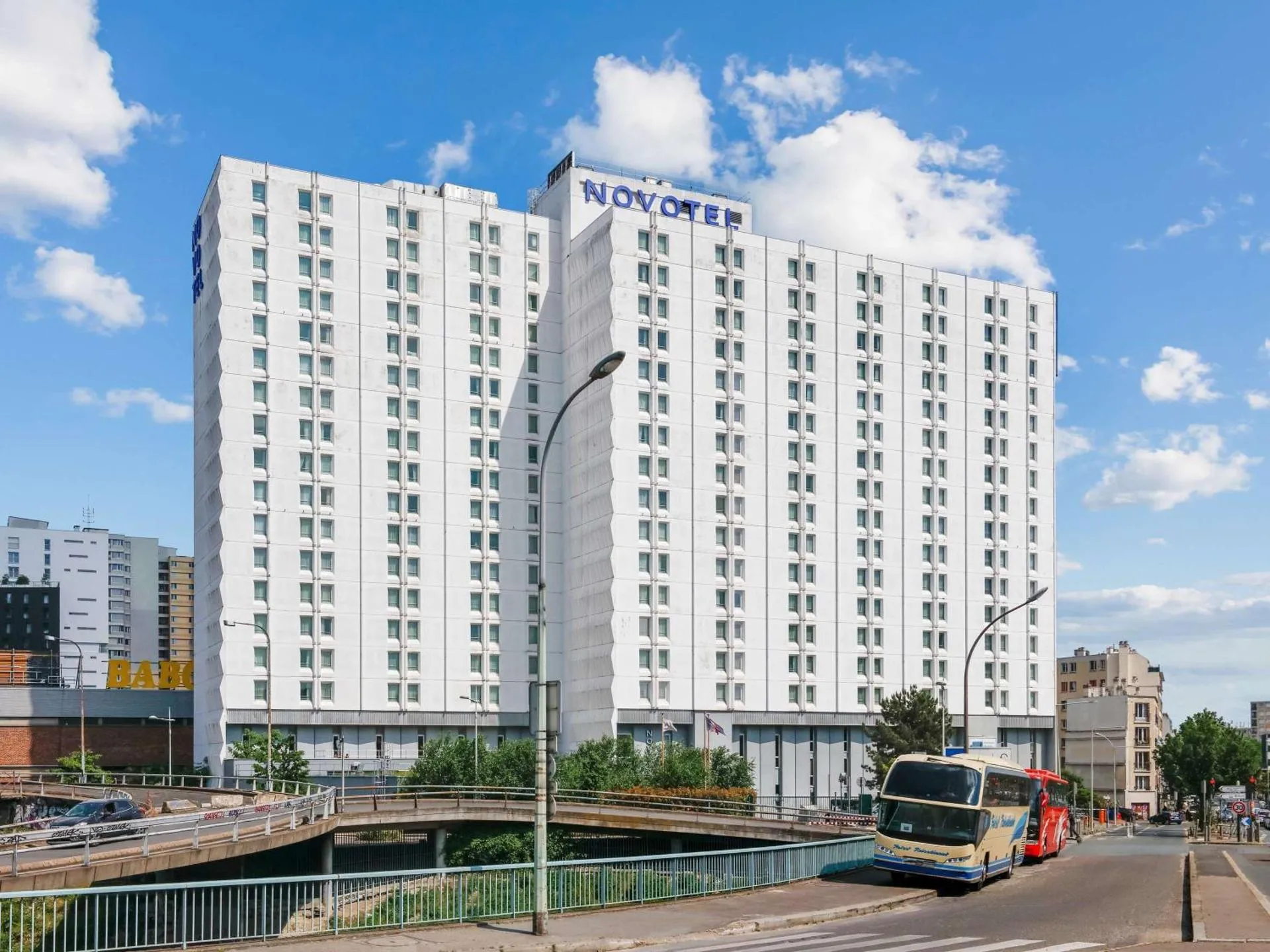 Dog Friendly Hotel $Bagnolet - $Novotel Paris Est