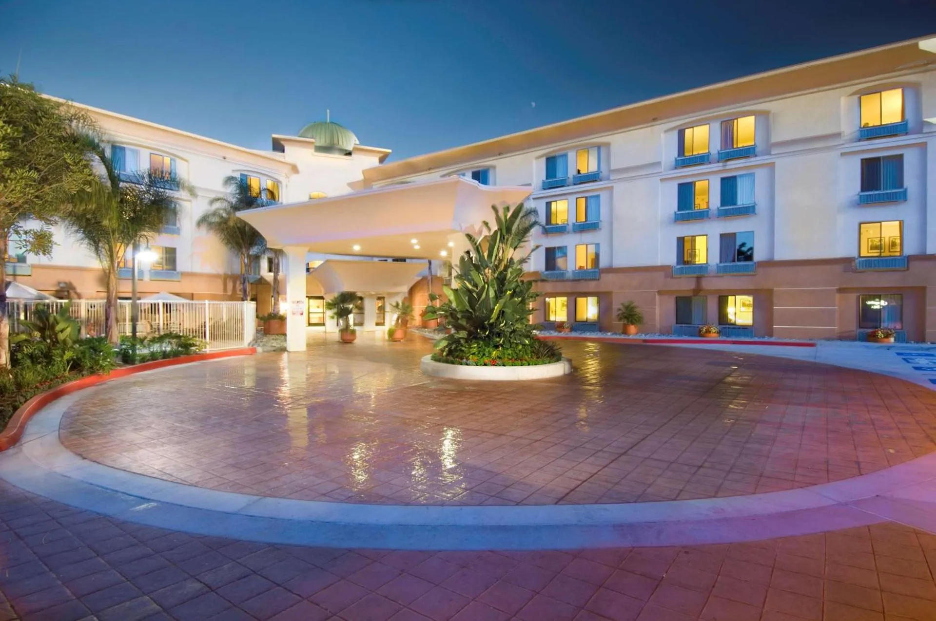 Dog Friendly Hotel $San Diego - $Hampton Inn San Diego/Del Mar