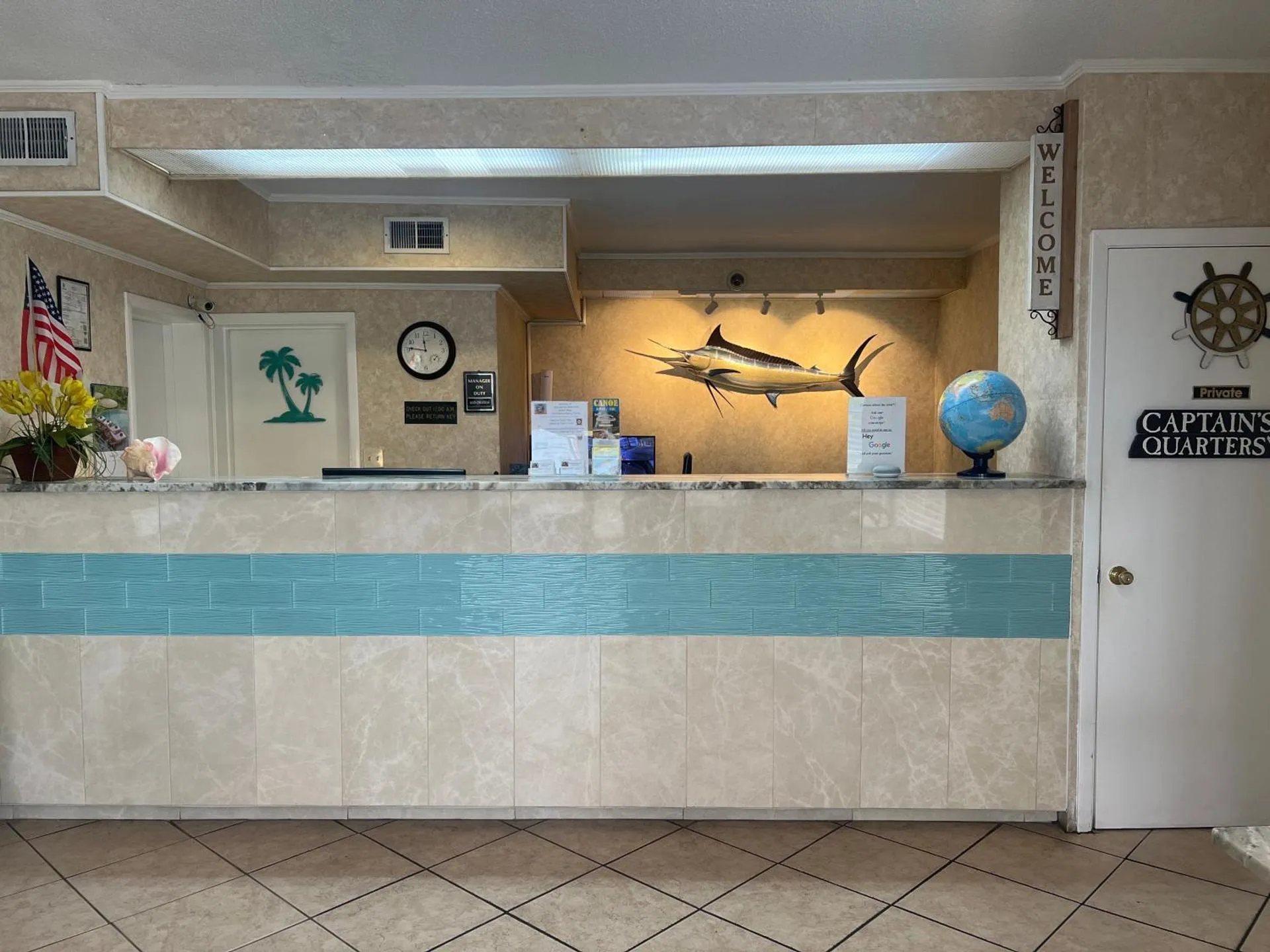 Hole Inn the Wall Hotel - Sunset Plaza - Fort Walton Beach