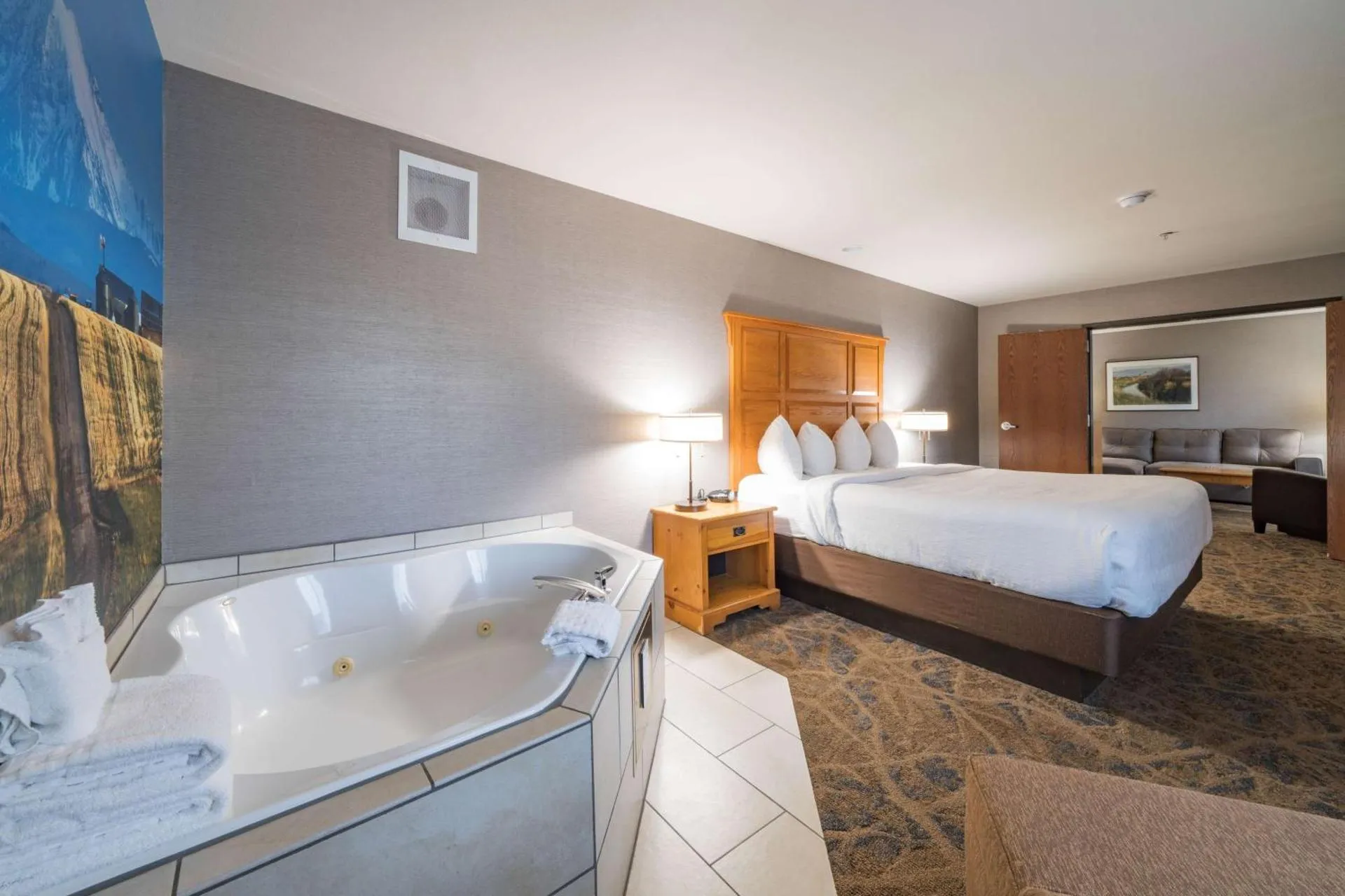 Best Western Plus GranTree Inn