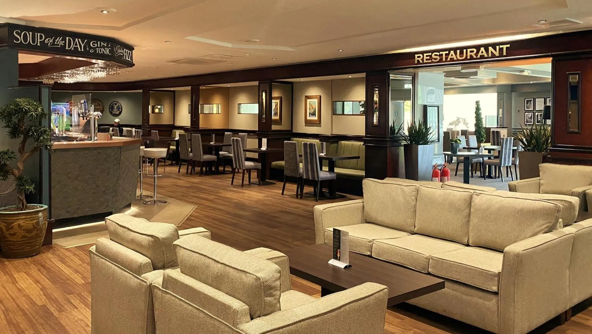 Dog Friendly Hotel $Paisley - $Normandy Hotel (Near Glasgow Airport)