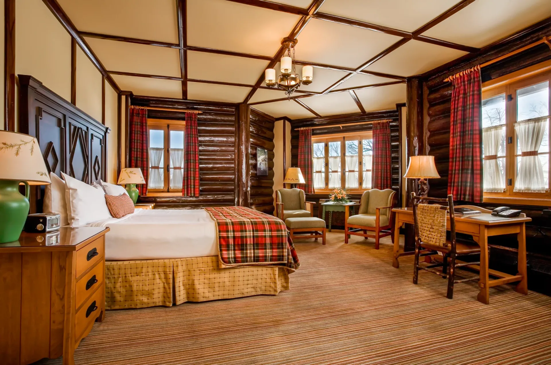 Fairmont Le Château Montebello interior