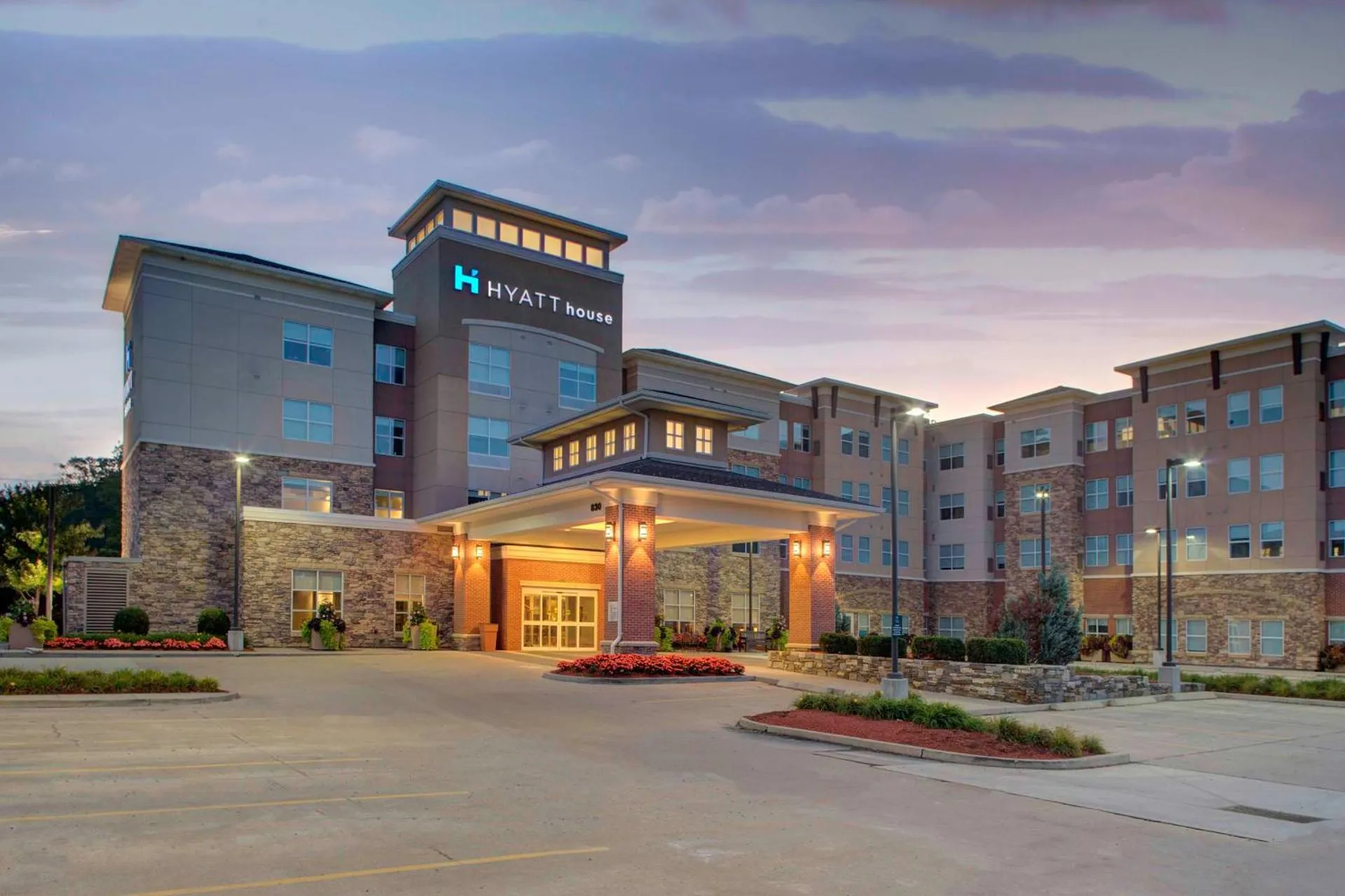 Dog Friendly Hotel $Shelton - $HYATT House Shelton
