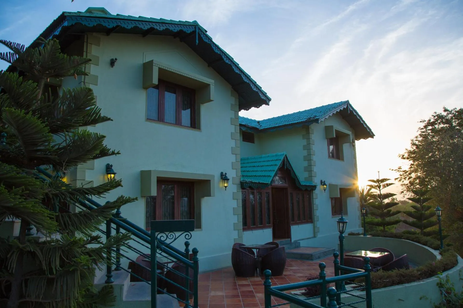 Dog Friendly Resort $Mount Ābu - $The Colonial Manek Manor