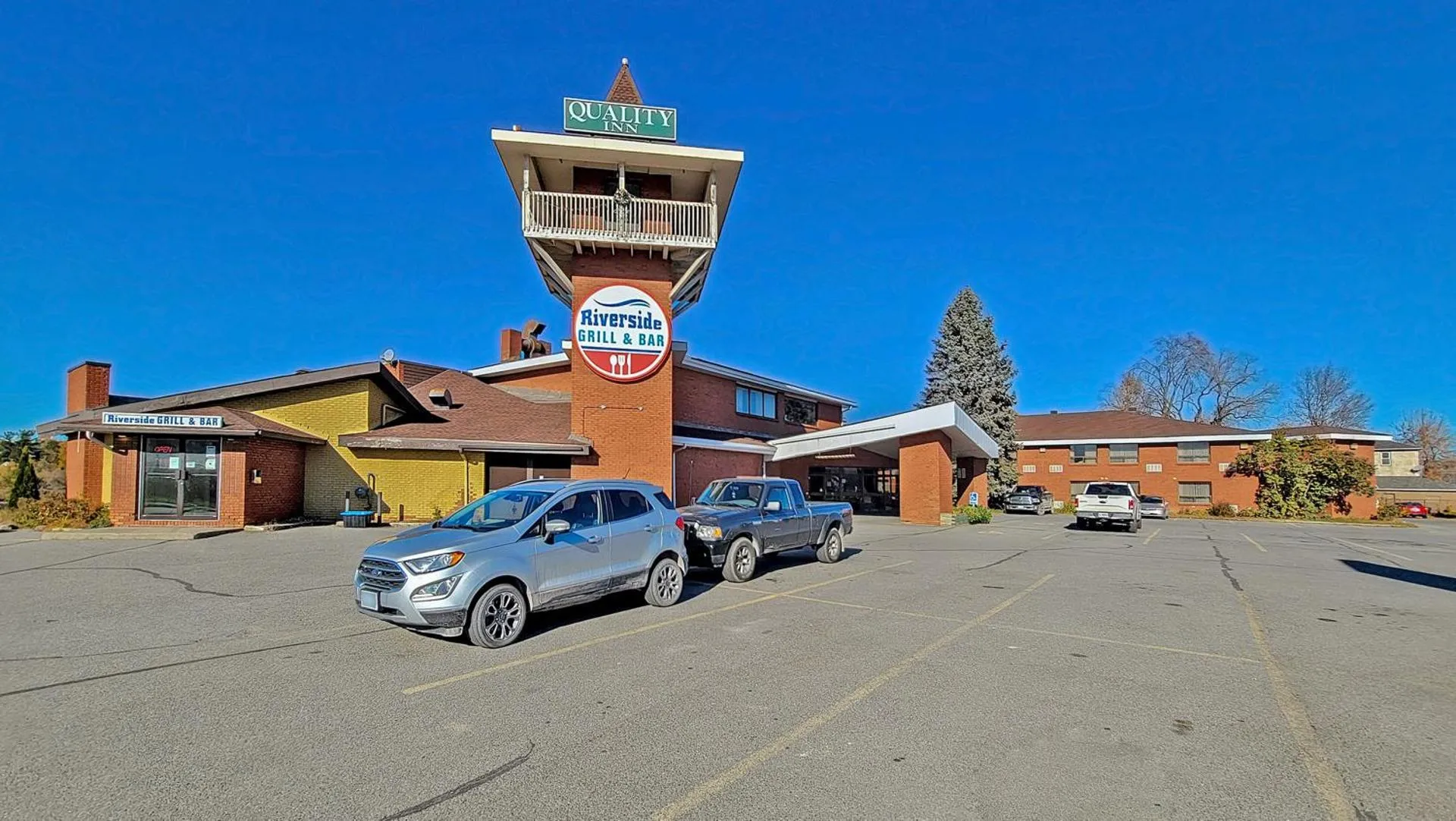 Dog Friendly Hotel $Arnprior - $Quality Inn Arnprior