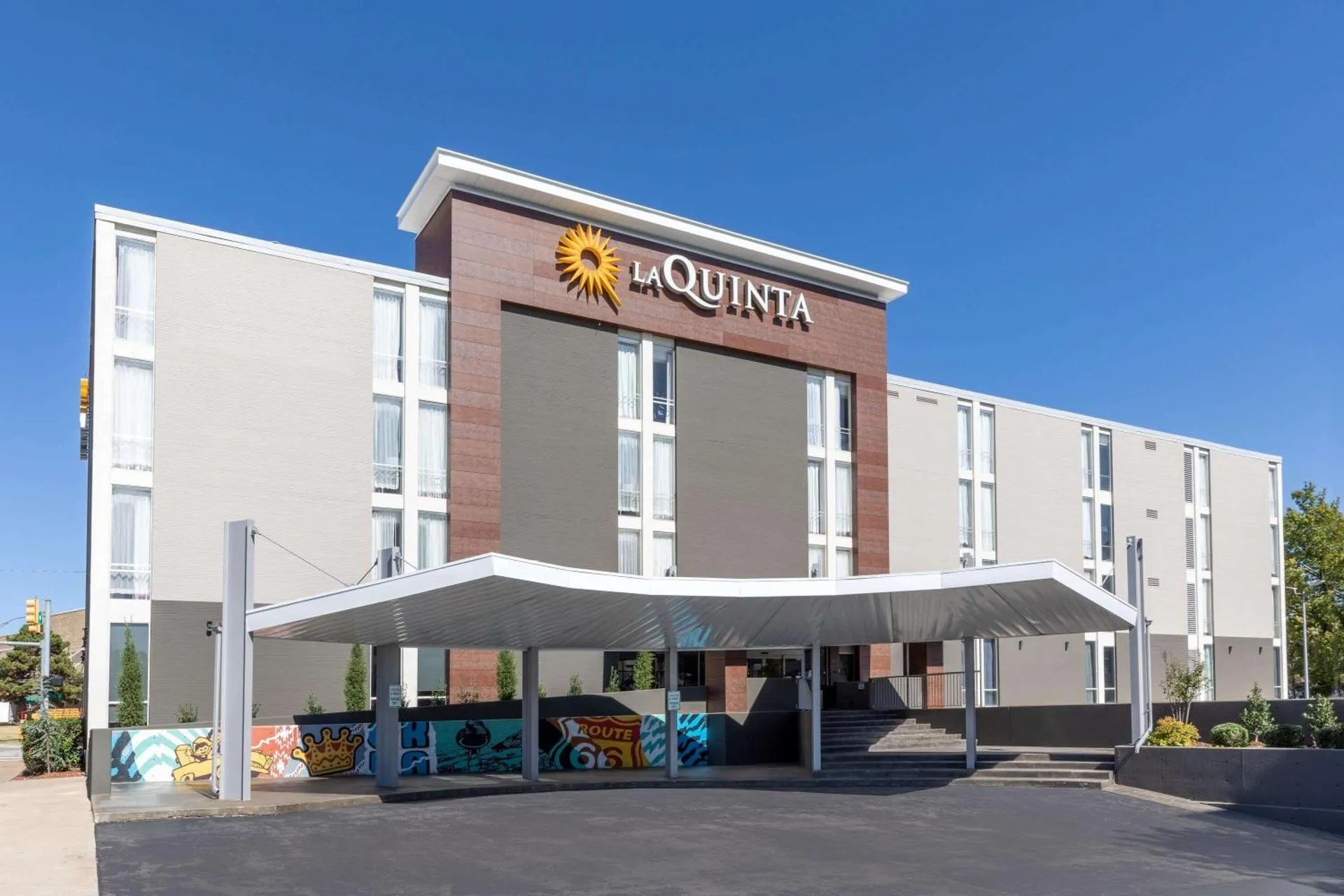 La Quinta Inn & Suites by Wyndham Tulsa Downtown - Route 66