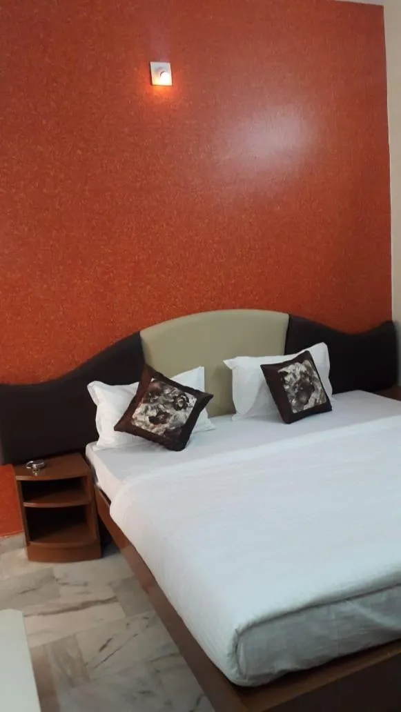 Paradise Hotel for Couples