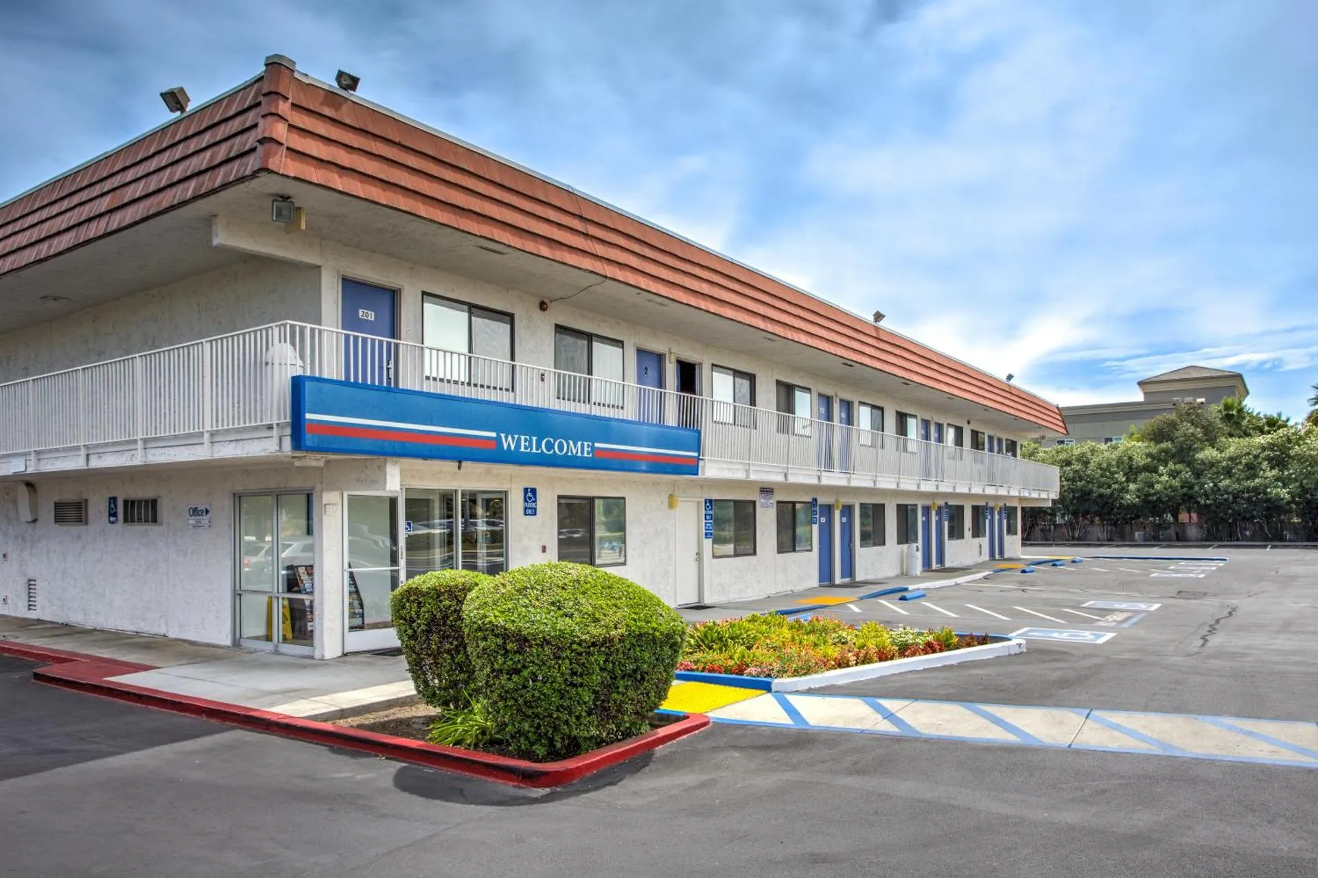 Dog Friendly Hotel $Vacaville - $Motel 6-Vacaville, CA